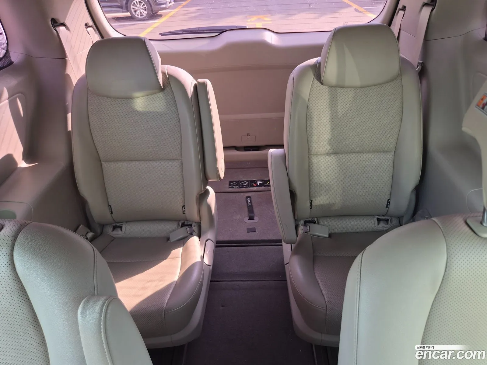 Kia Carnival 2016 — 13