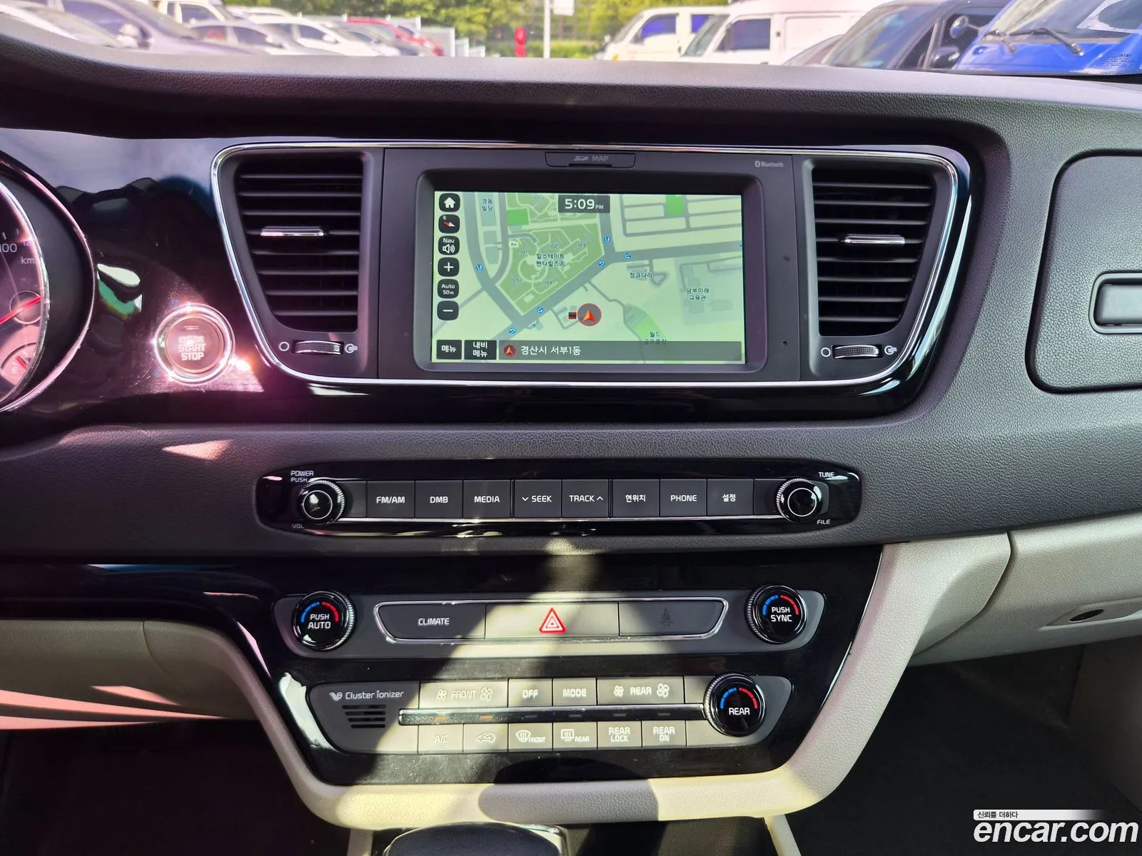 Kia Carnival 2016 — 14