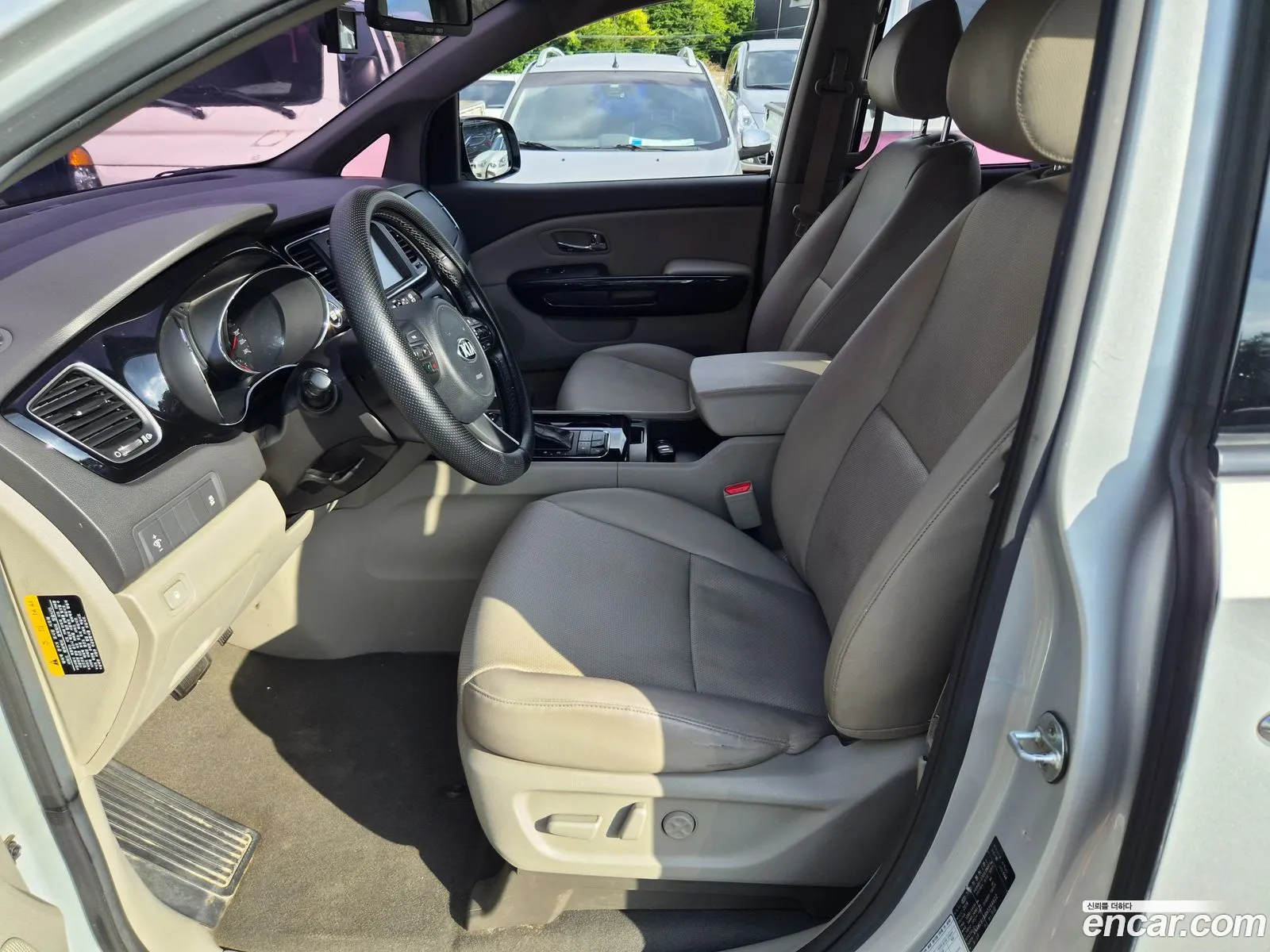 Kia Carnival 2016 — 6