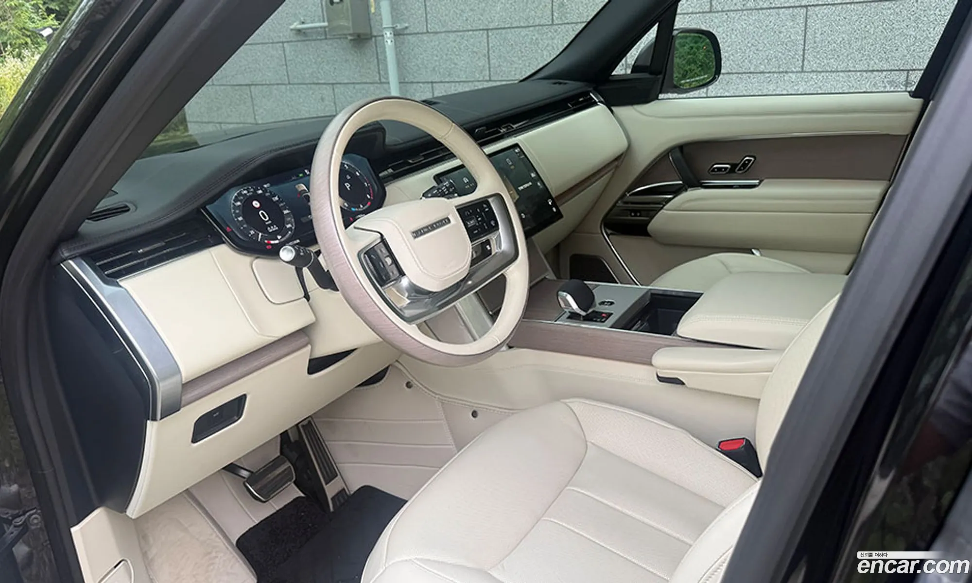 Land Rover Range Rover 2025 — 16