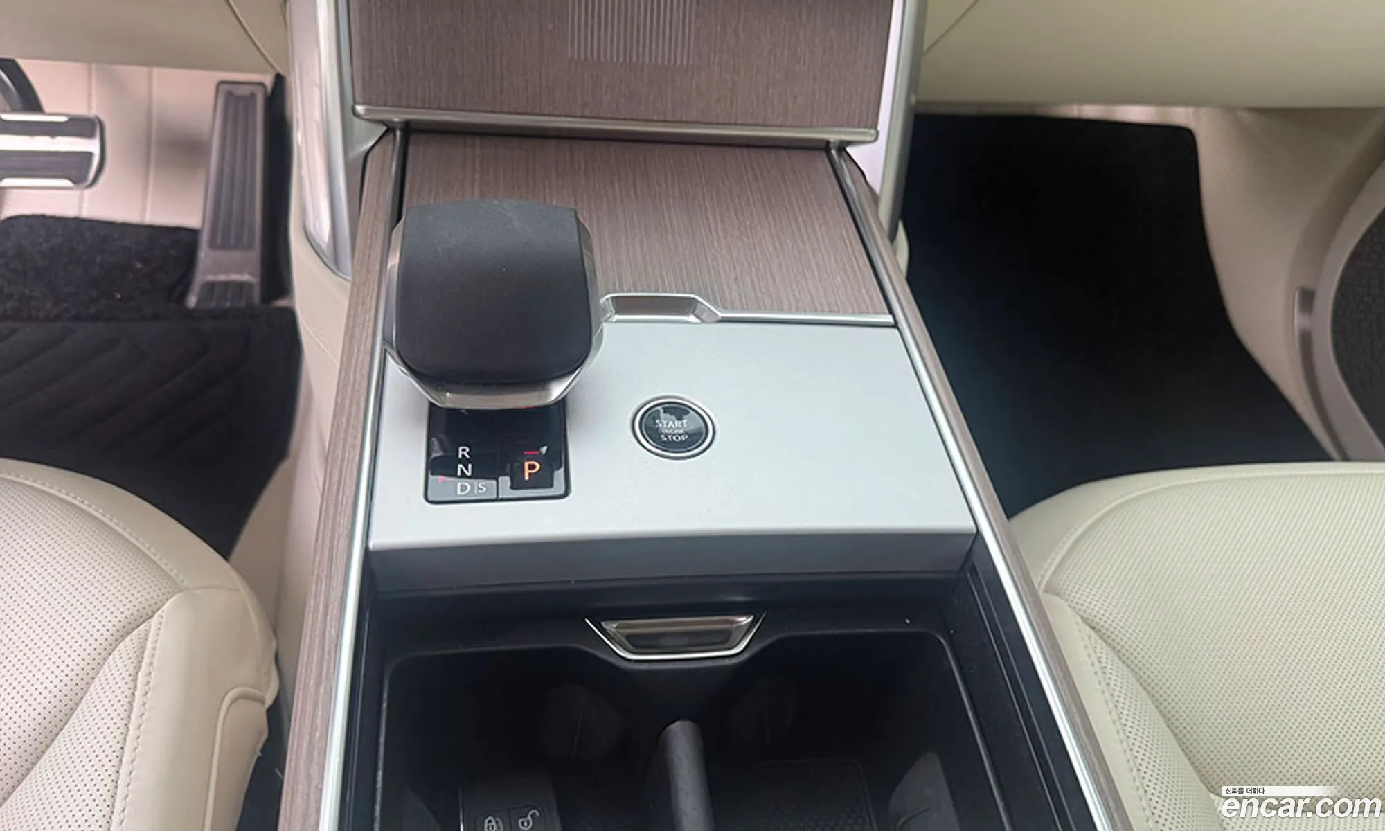 Land Rover Range Rover 2025 — 12