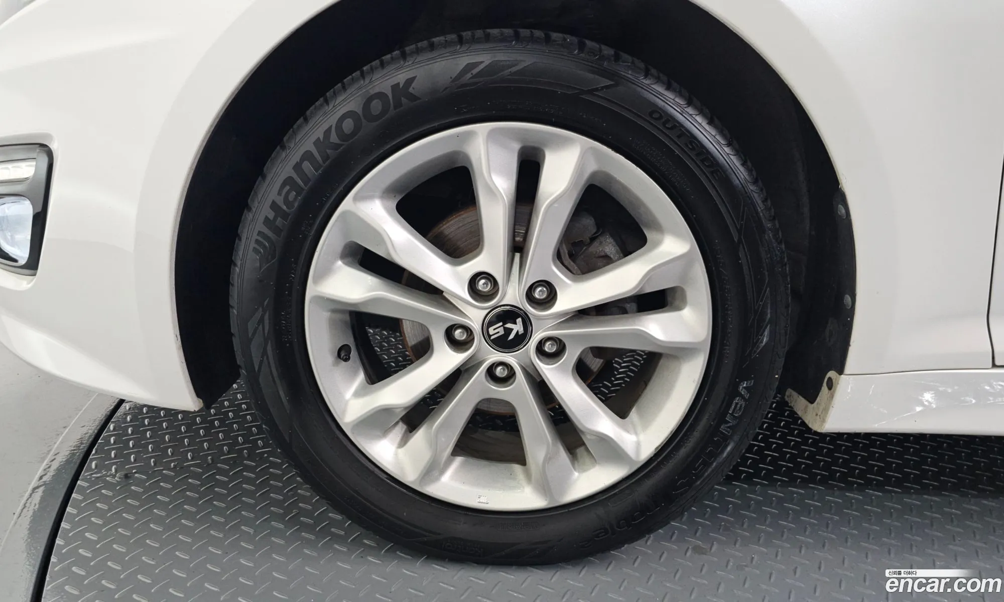 Kia K5 2012 KNAGN418BDA288059 — 10