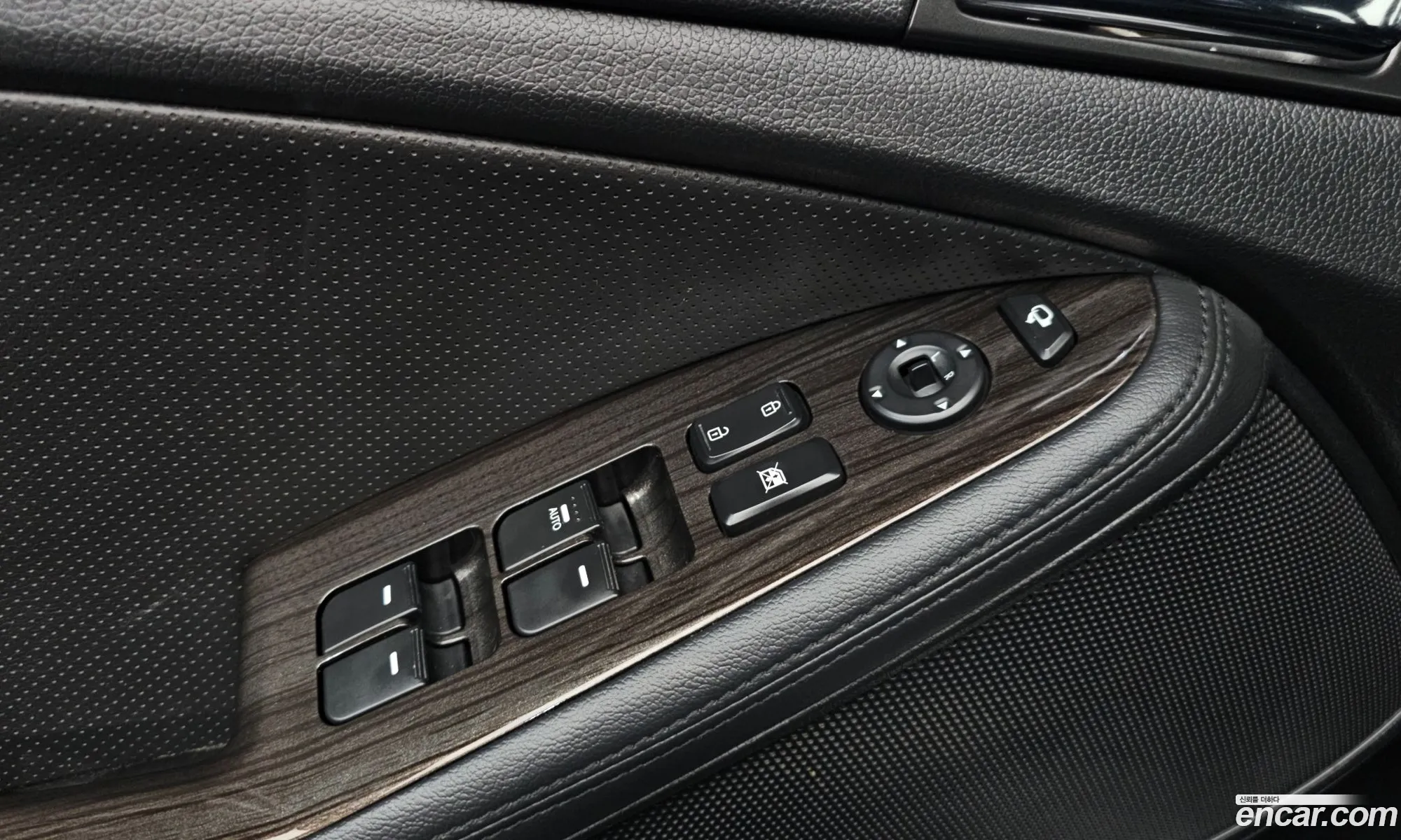 Kia K5 2012 KNAGN418BDA288059 — 16
