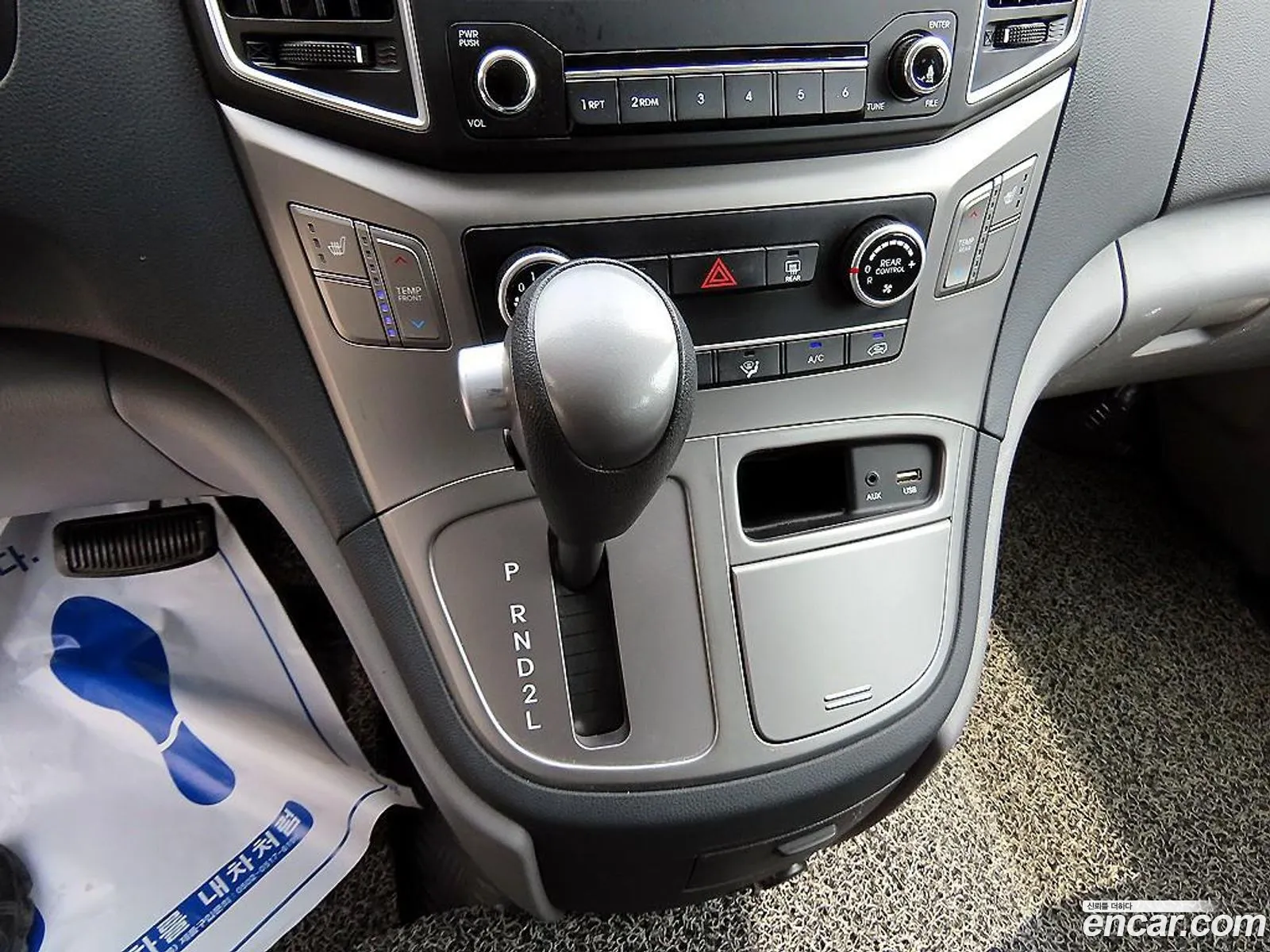 Hyundai Grand Starex 2018 — 16