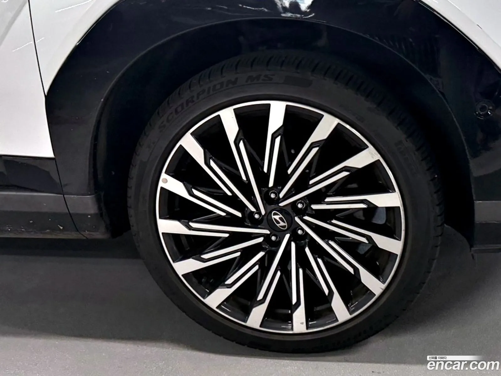 Hyundai Santa Fe 2025 — 7