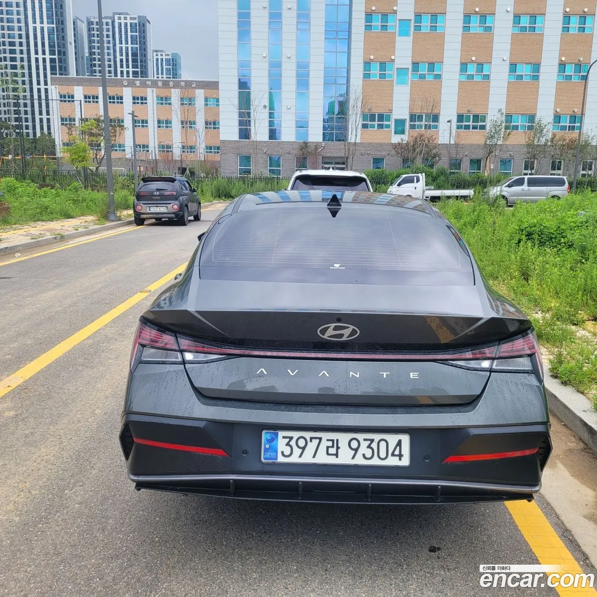 Hyundai Elantra 2023 — 10