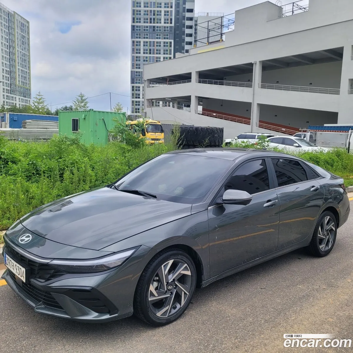 Hyundai Elantra 2023 — 12