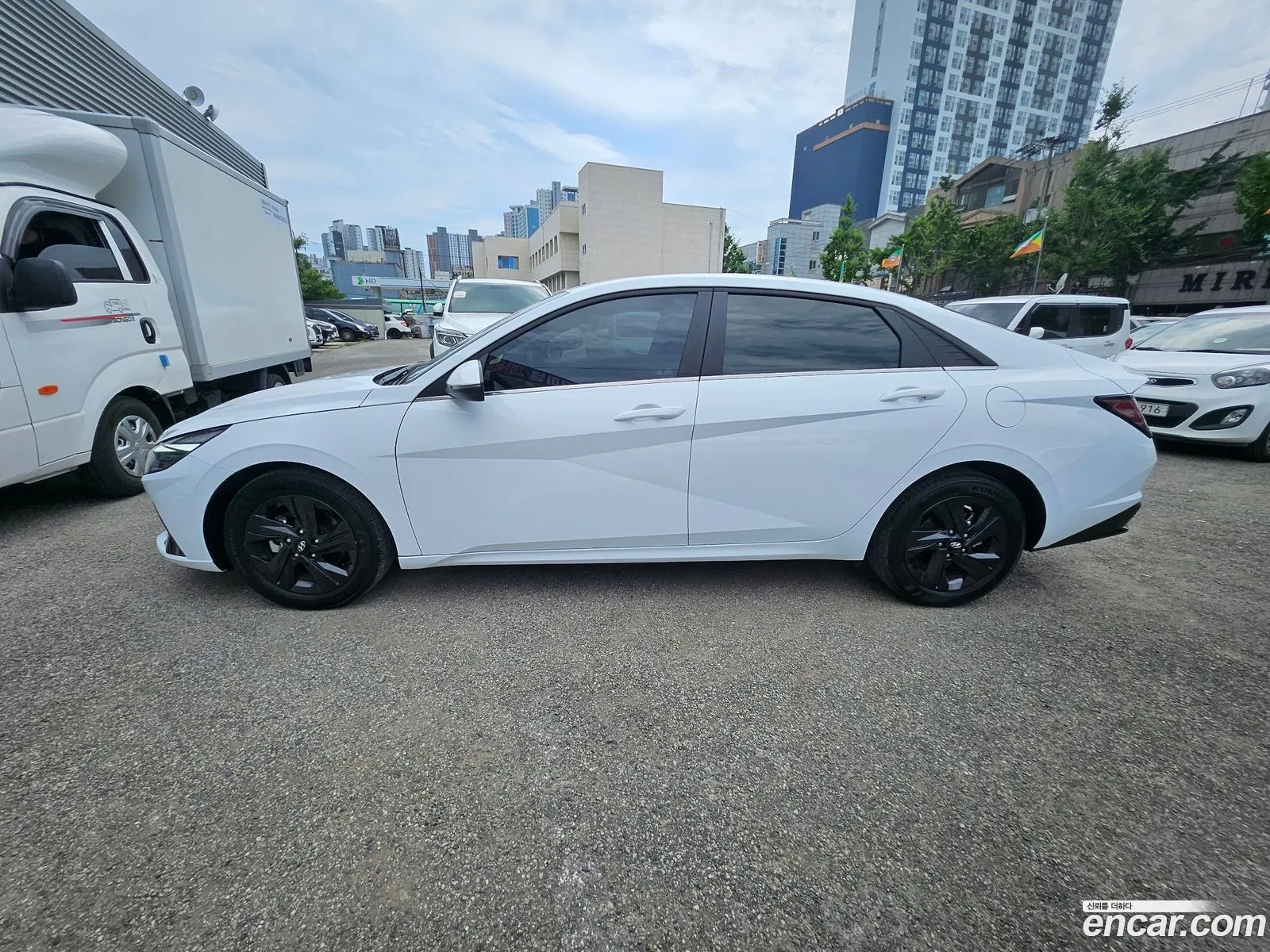 Hyundai Elantra 2021 — 9