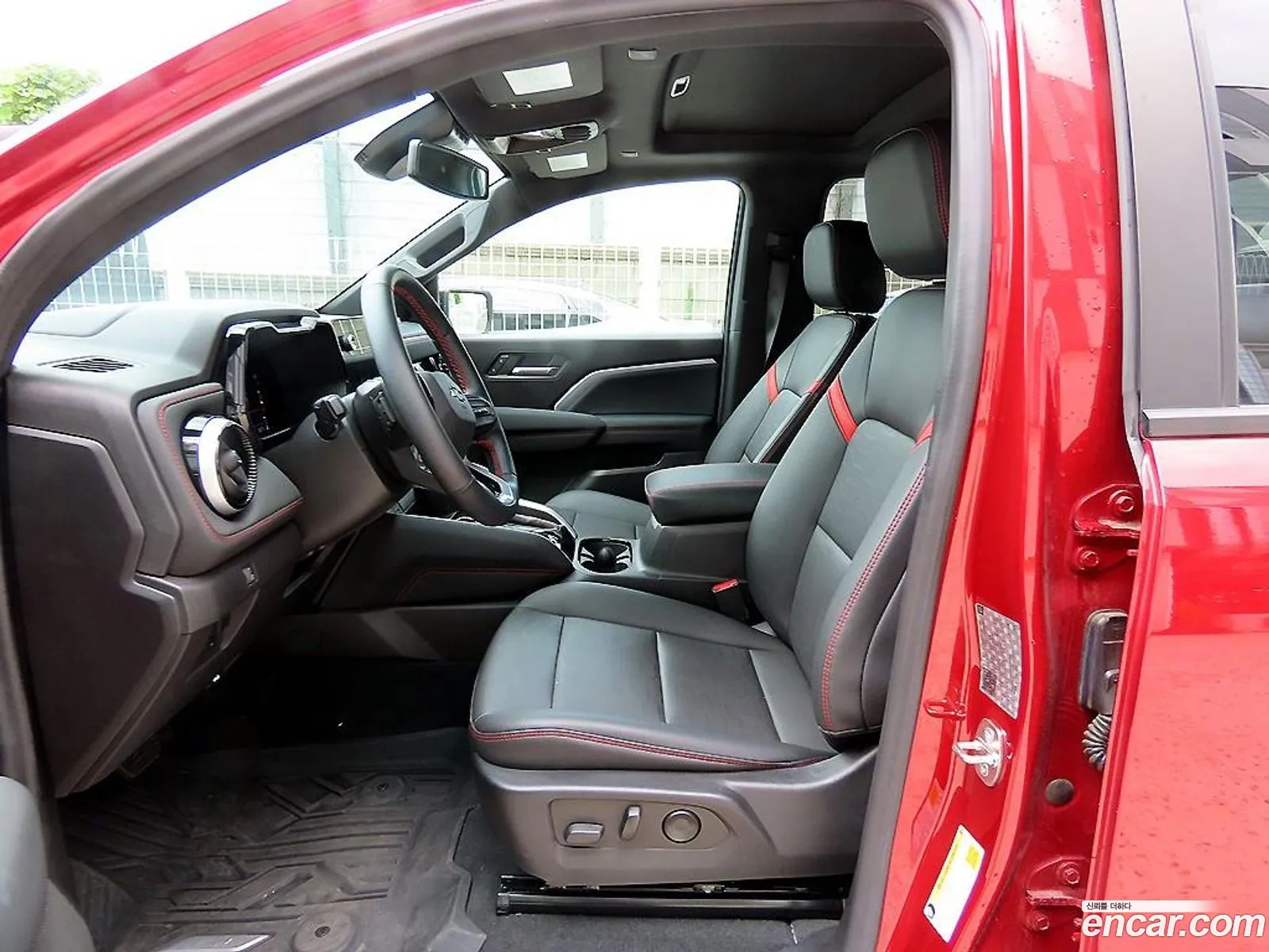 Chevrolet (GM Daewoo) Colorado 2023 — 11