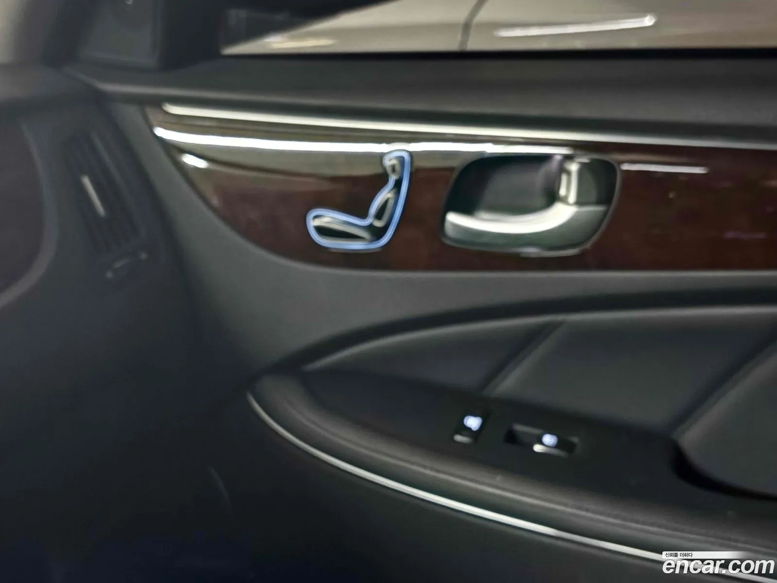 Hyundai Equus 2012 — 14
