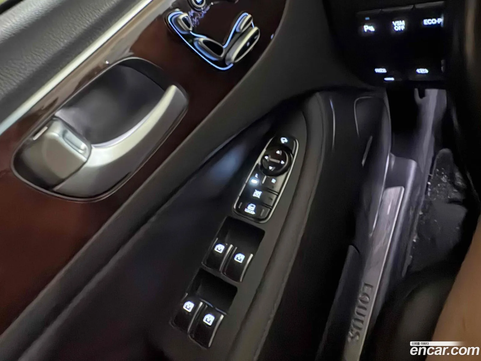 Hyundai Equus 2012 — 2