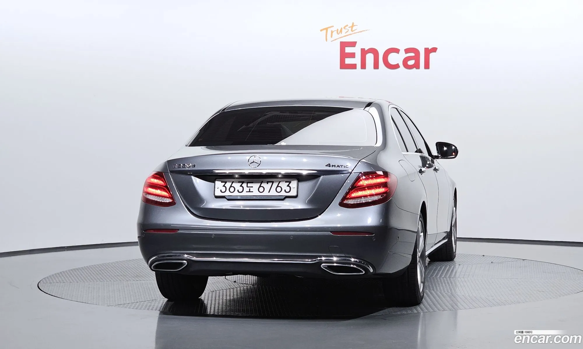 Mercedes-Benz E-Class W213 2017 — 19