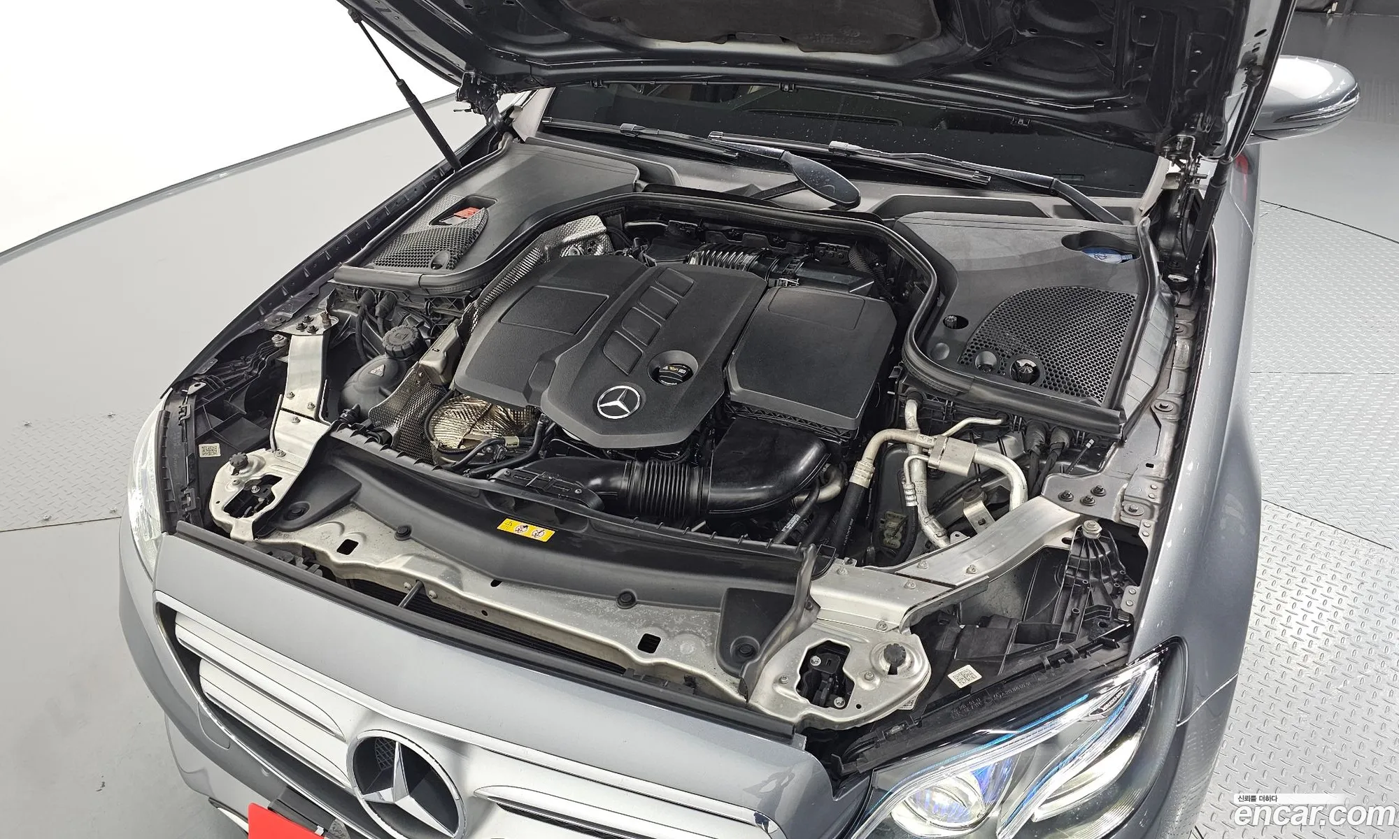 Mercedes-Benz E-Class W213 2017 — 18