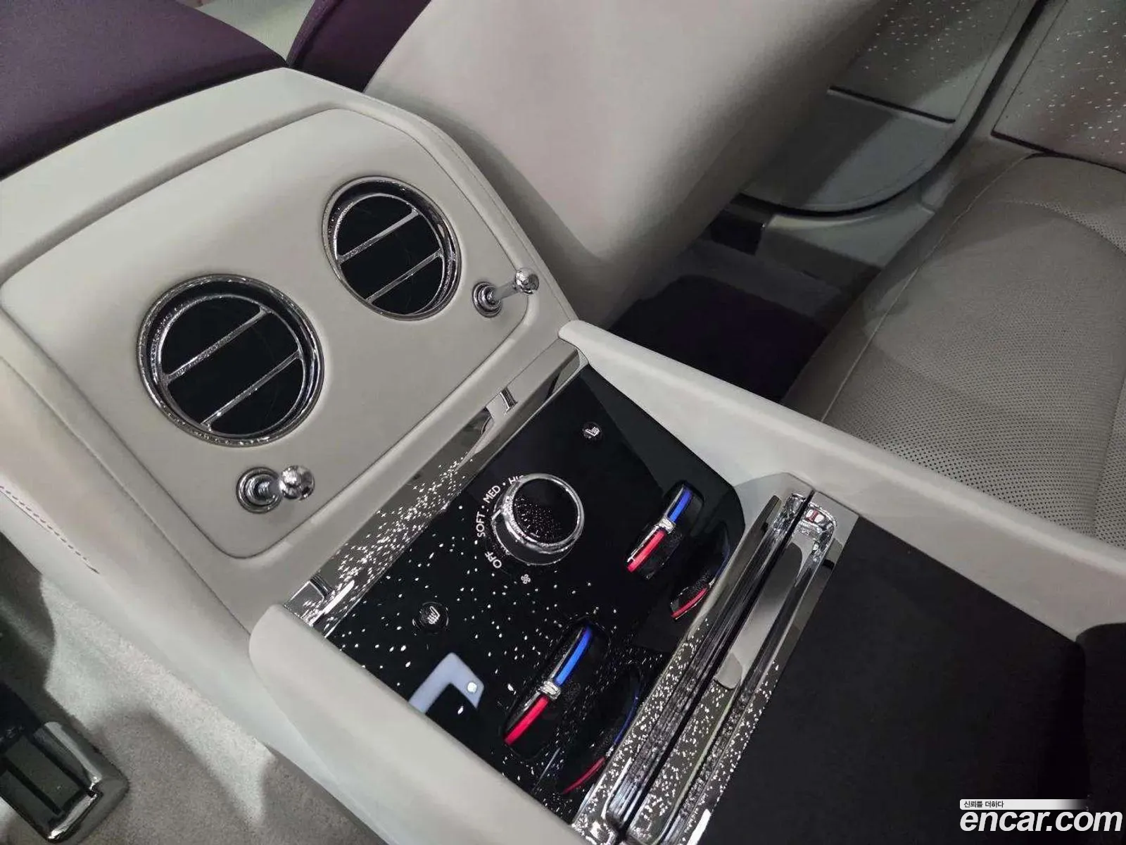 Rolls-Royce Spectre 2024 — 13