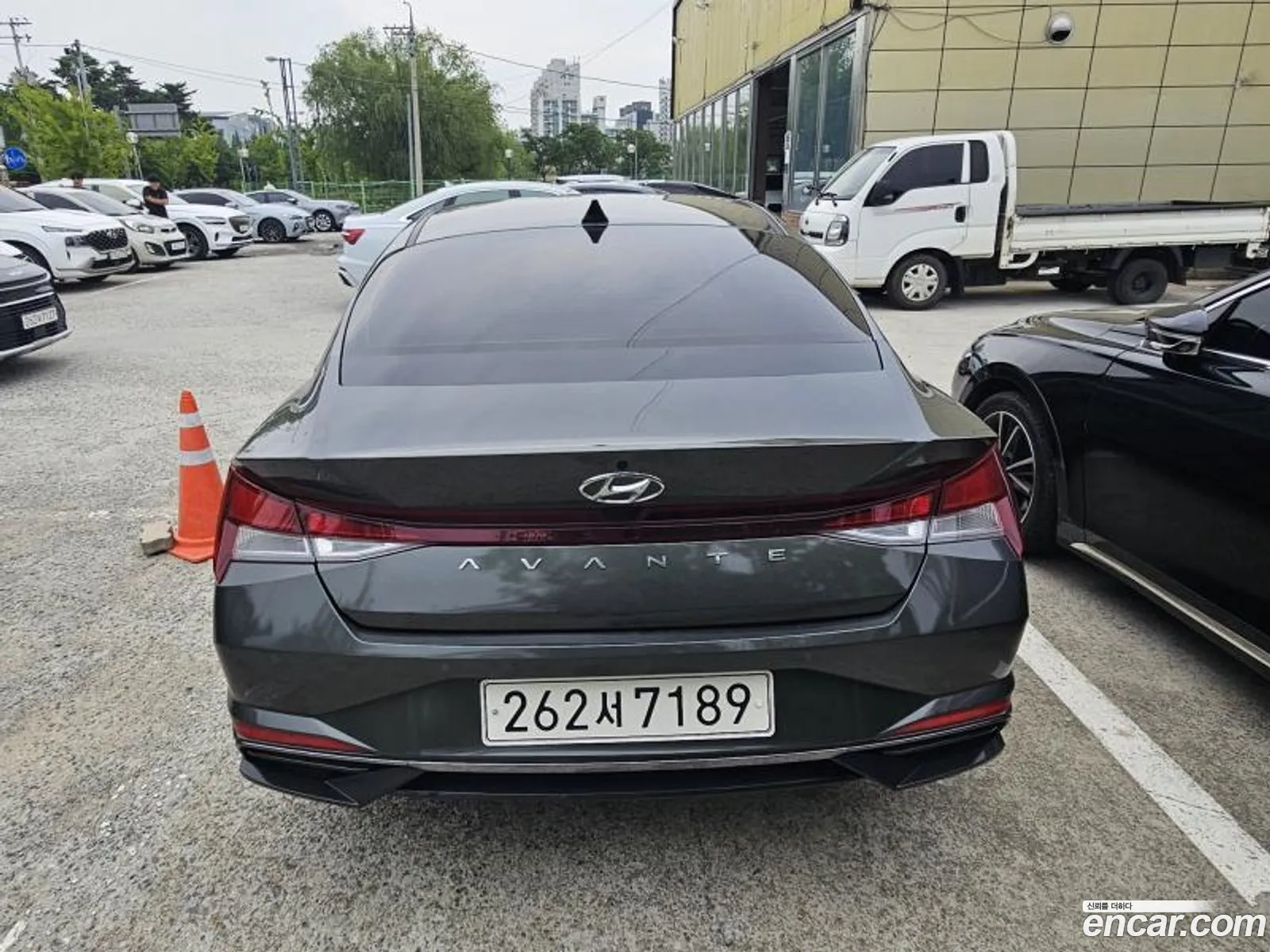 Hyundai Elantra 2021 — 12