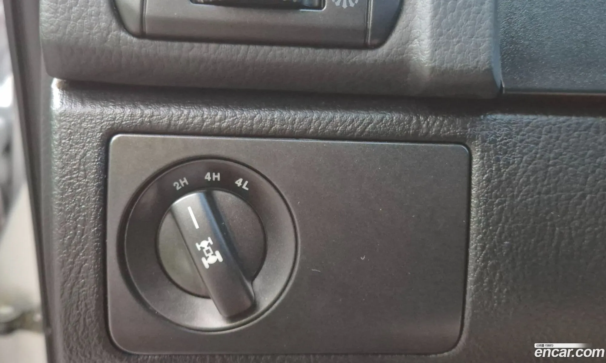 KG Mobility (SsangYong) Super Rexton 2010 — 12