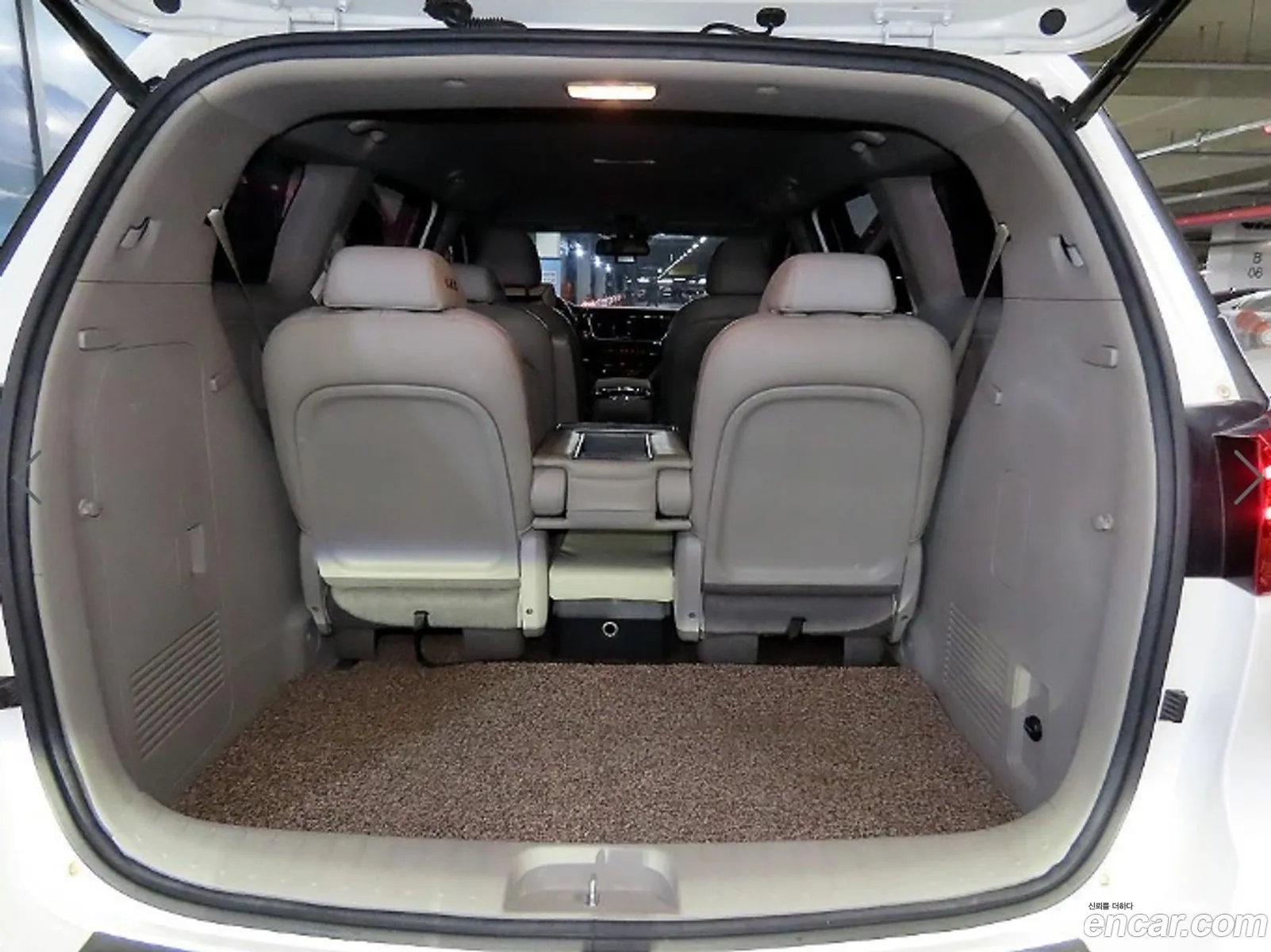 Kia Carnival 2019 — 16