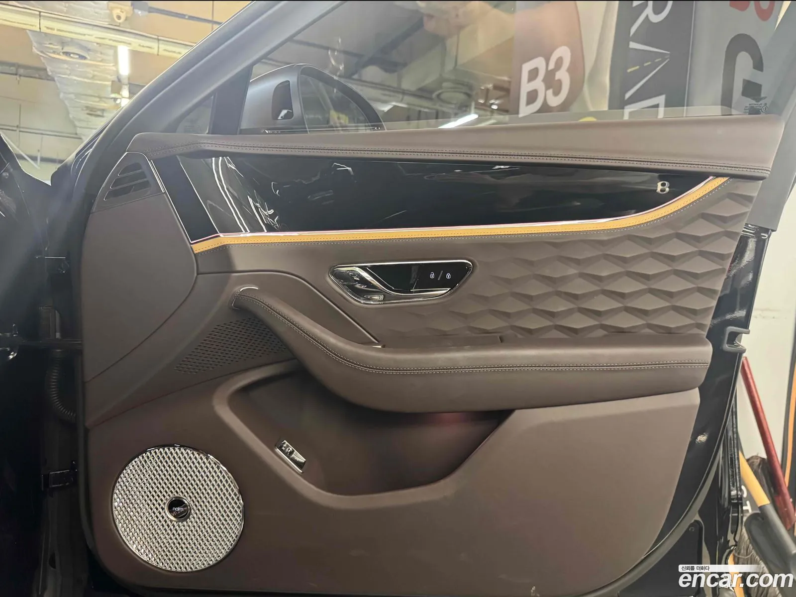 Bentley Flying Spur 2025 — 7