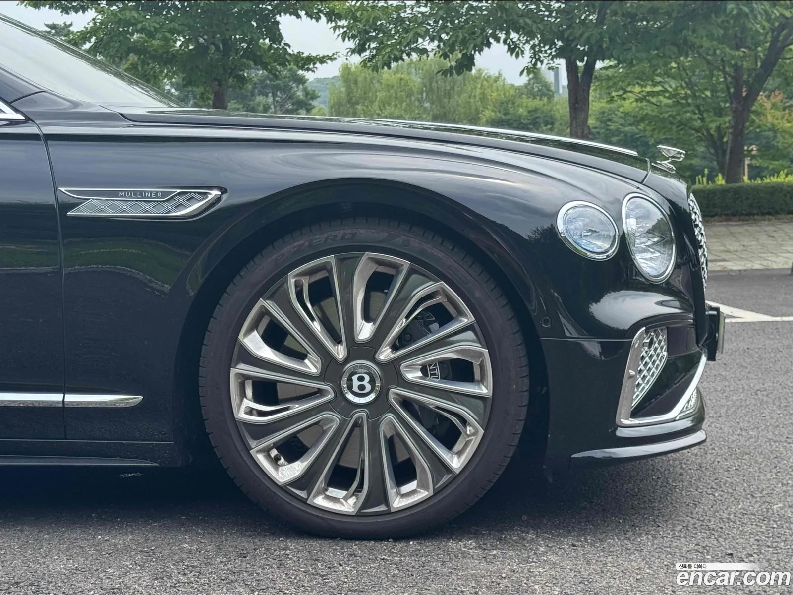 Bentley Flying Spur 2025 — 18