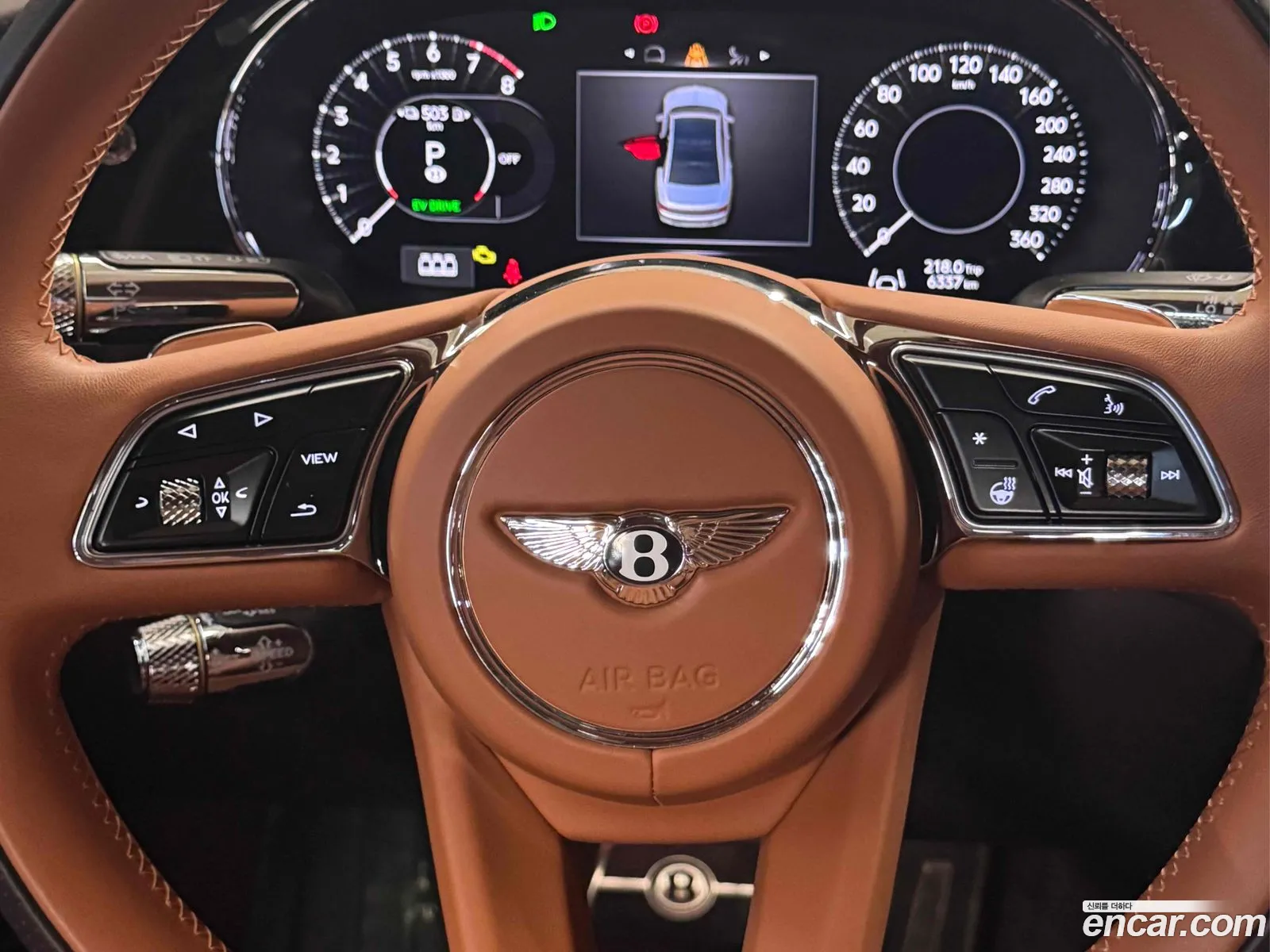 Bentley Flying Spur 2025 — 12