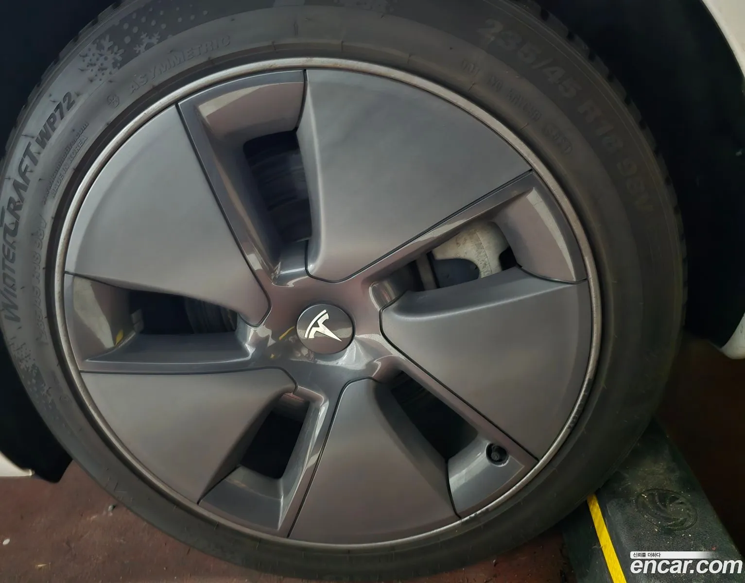 Tesla Model 3 2021 — 3