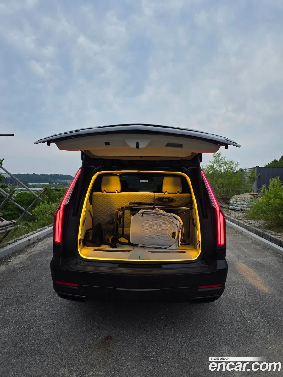 Cadillac Escalade 2025 — 7
