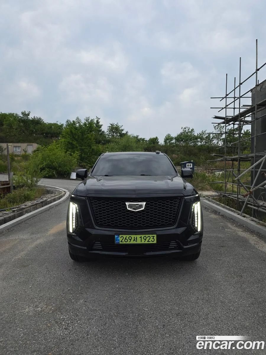Cadillac Escalade 2025 — 13