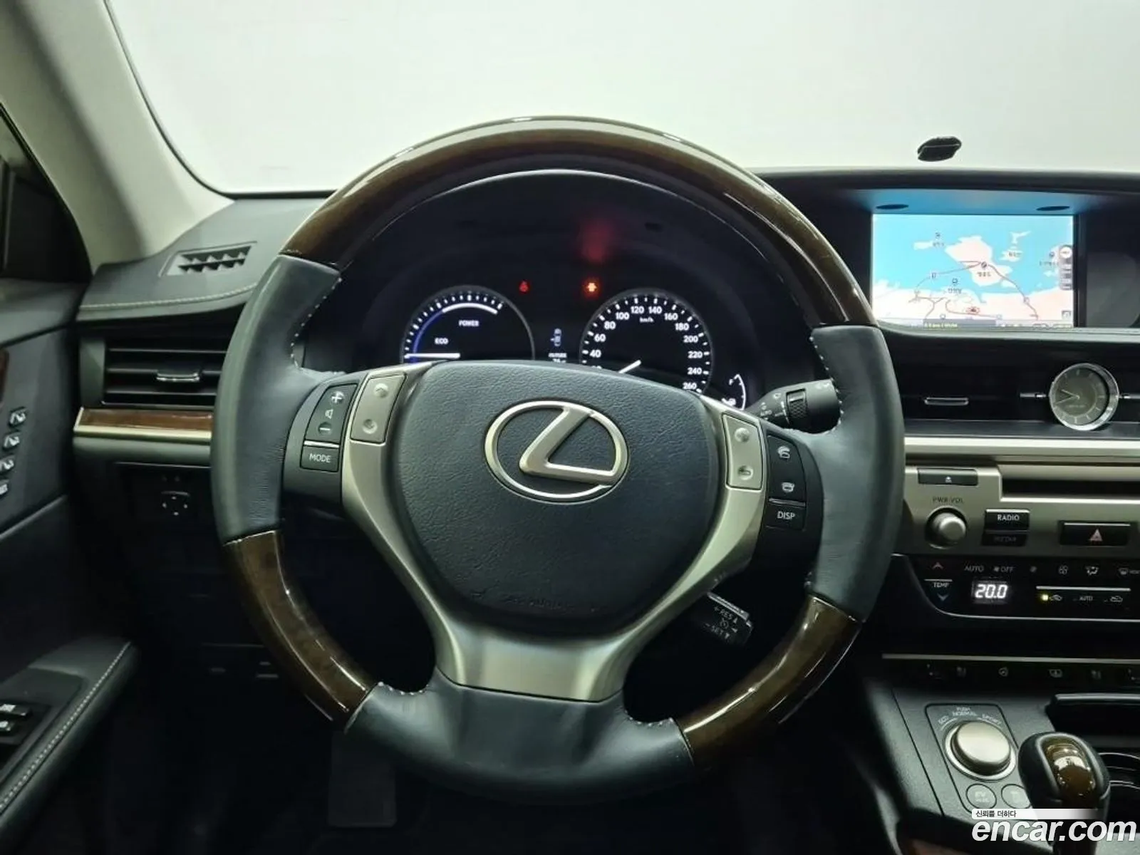 Lexus ES300h 2013 — 7