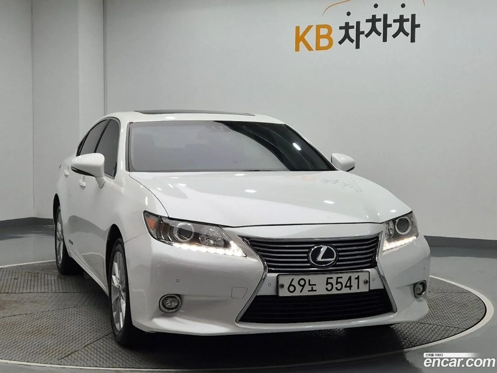 Lexus ES300h 2013 — 15
