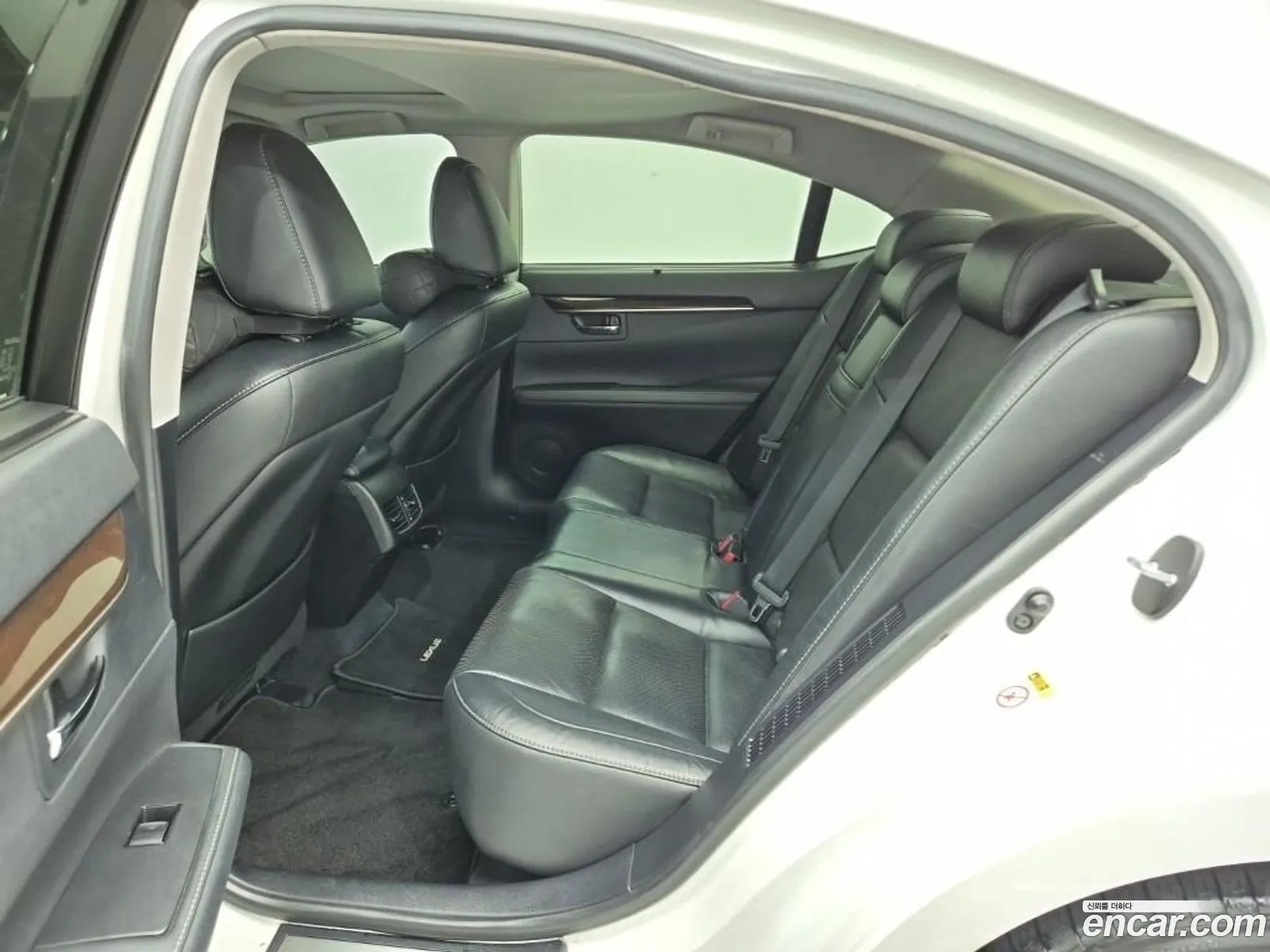 Lexus ES300h 2013 — 12