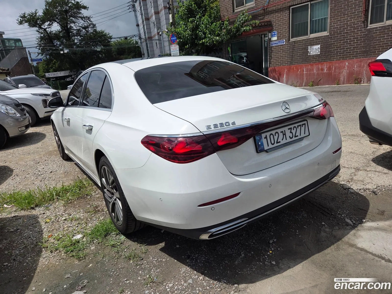 Mercedes-Benz E-Class W214 2024 — 16