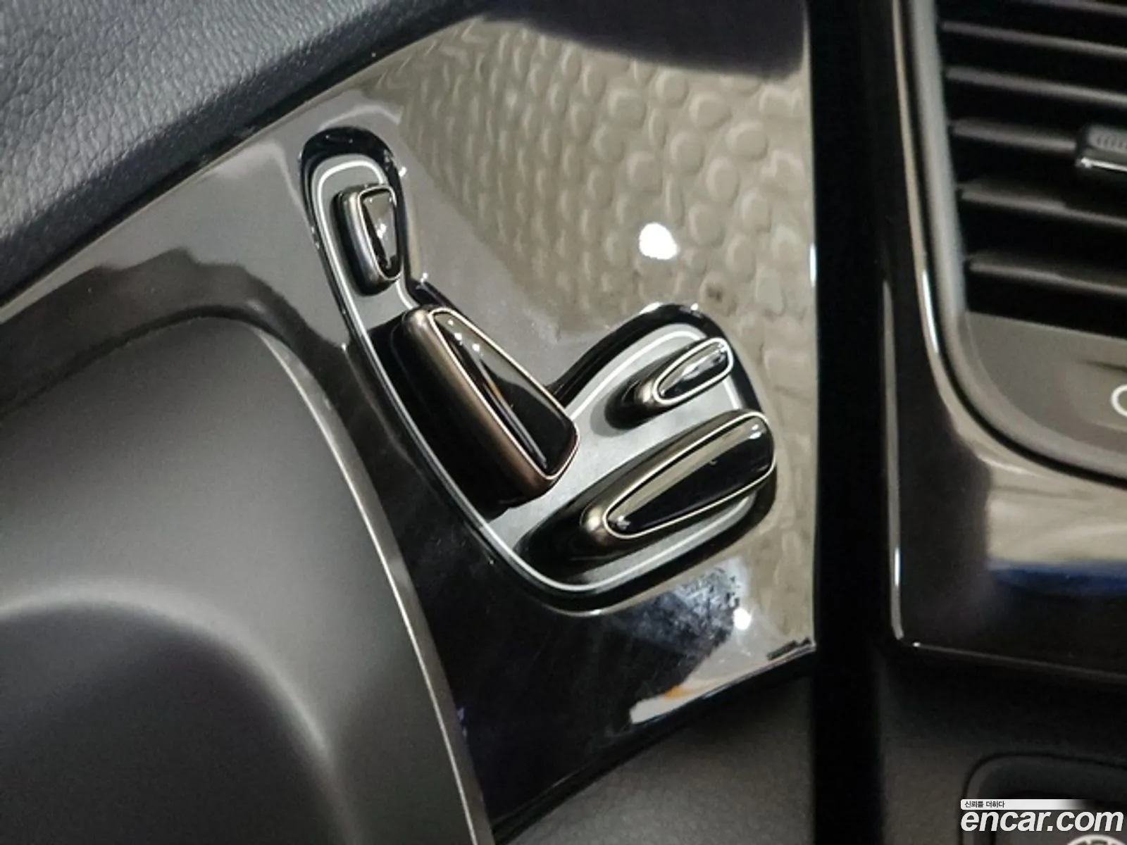 Hyundai Grandeur HG Hybrid