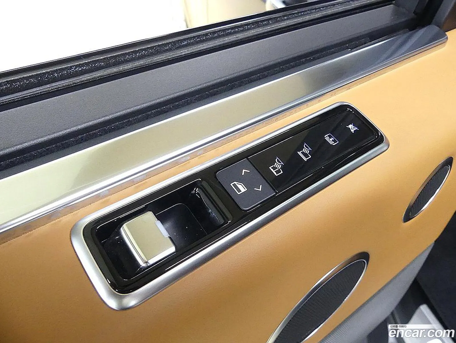 Land Rover Range Rover 2019 — 18