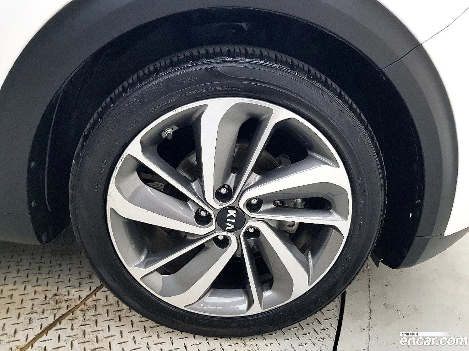 Kia Niro 2016 — 17
