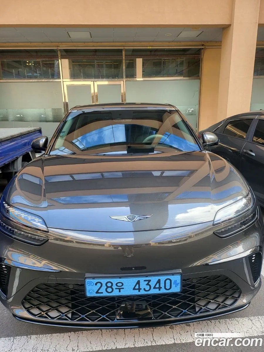 Genesis GV60 2025 — 8