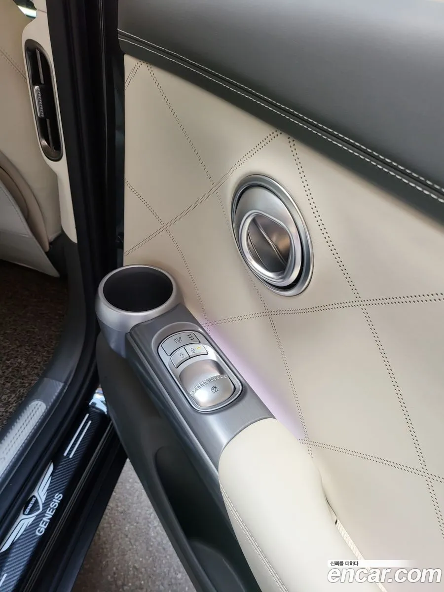 Genesis GV60 2025 — 4