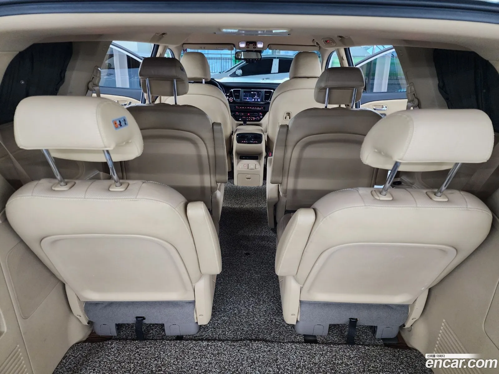 Kia Carnival 2018 — 8