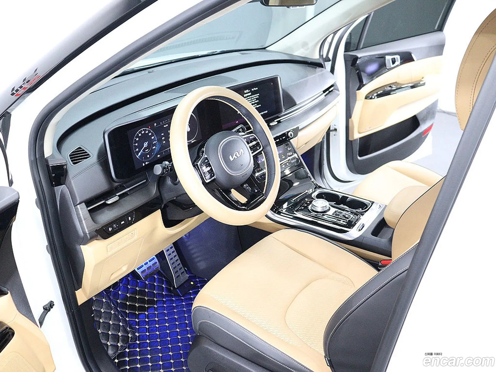 Kia Carnival 2022 — 18