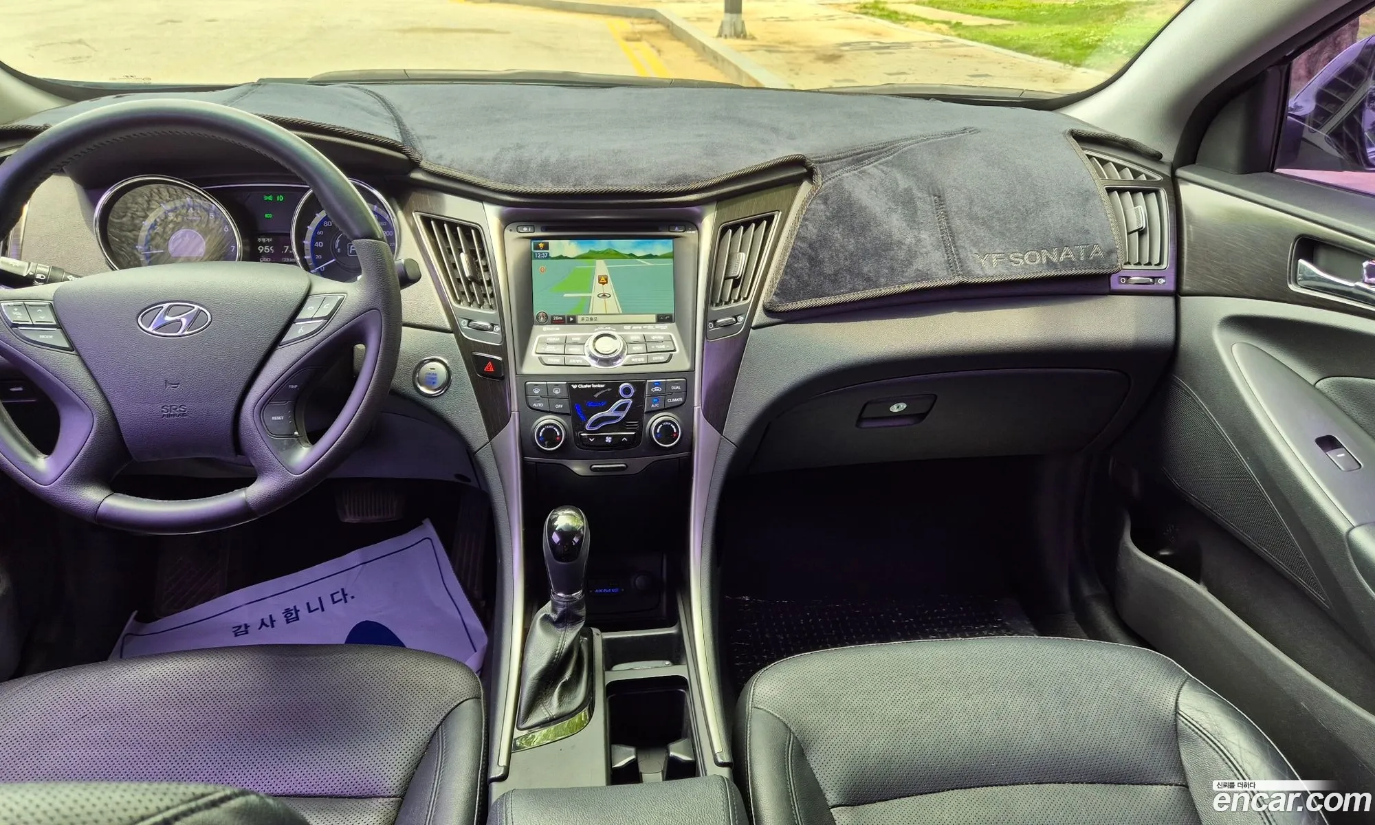 Hyundai YF Sonata 2012 — 11