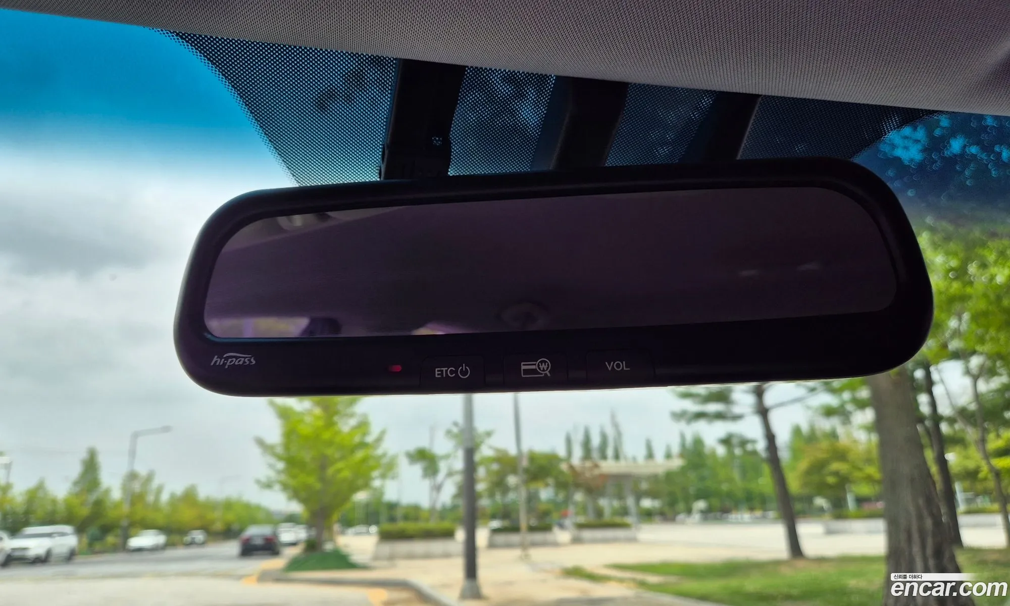 Hyundai YF Sonata