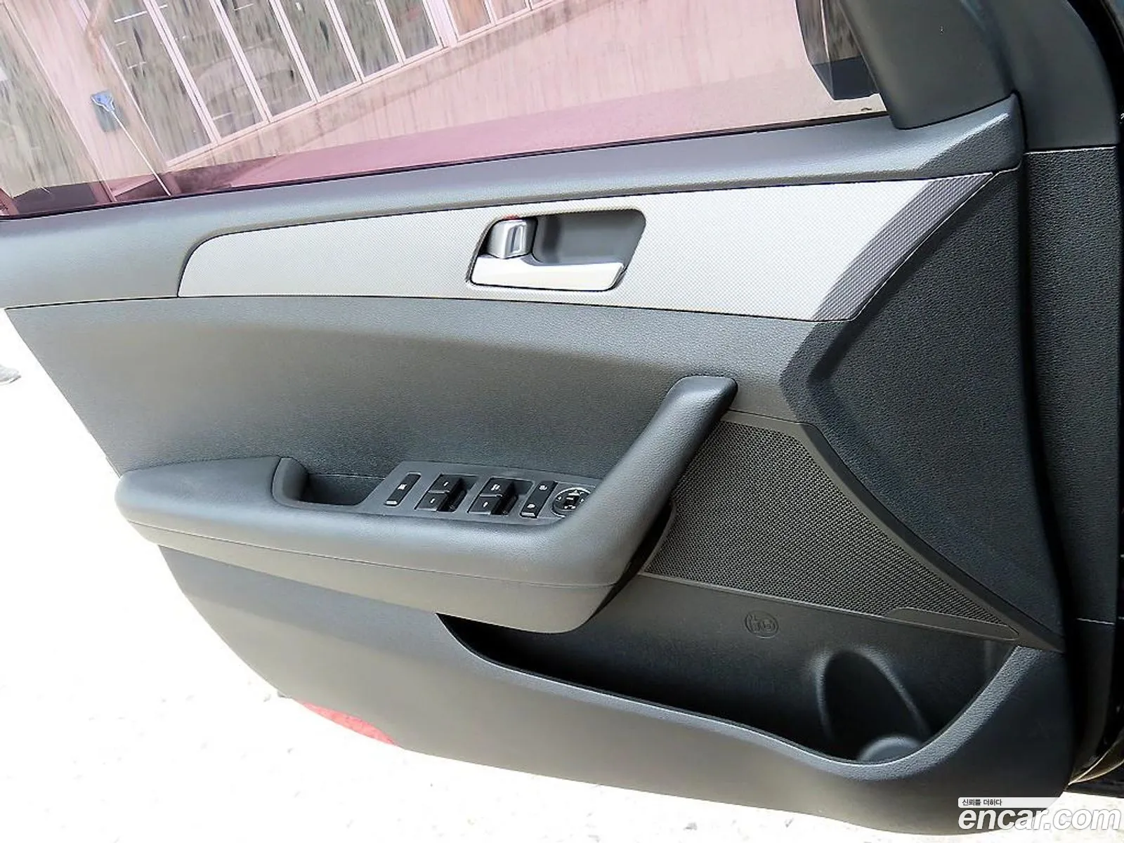 Hyundai LF Sonata 2014 — 14