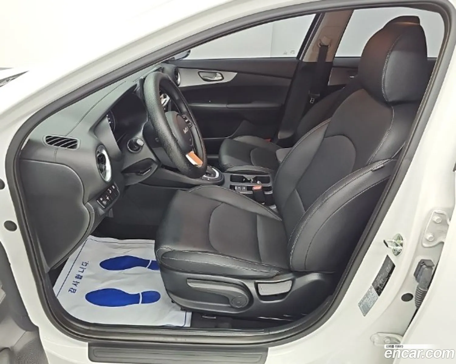 Kia K3 2022 — 10