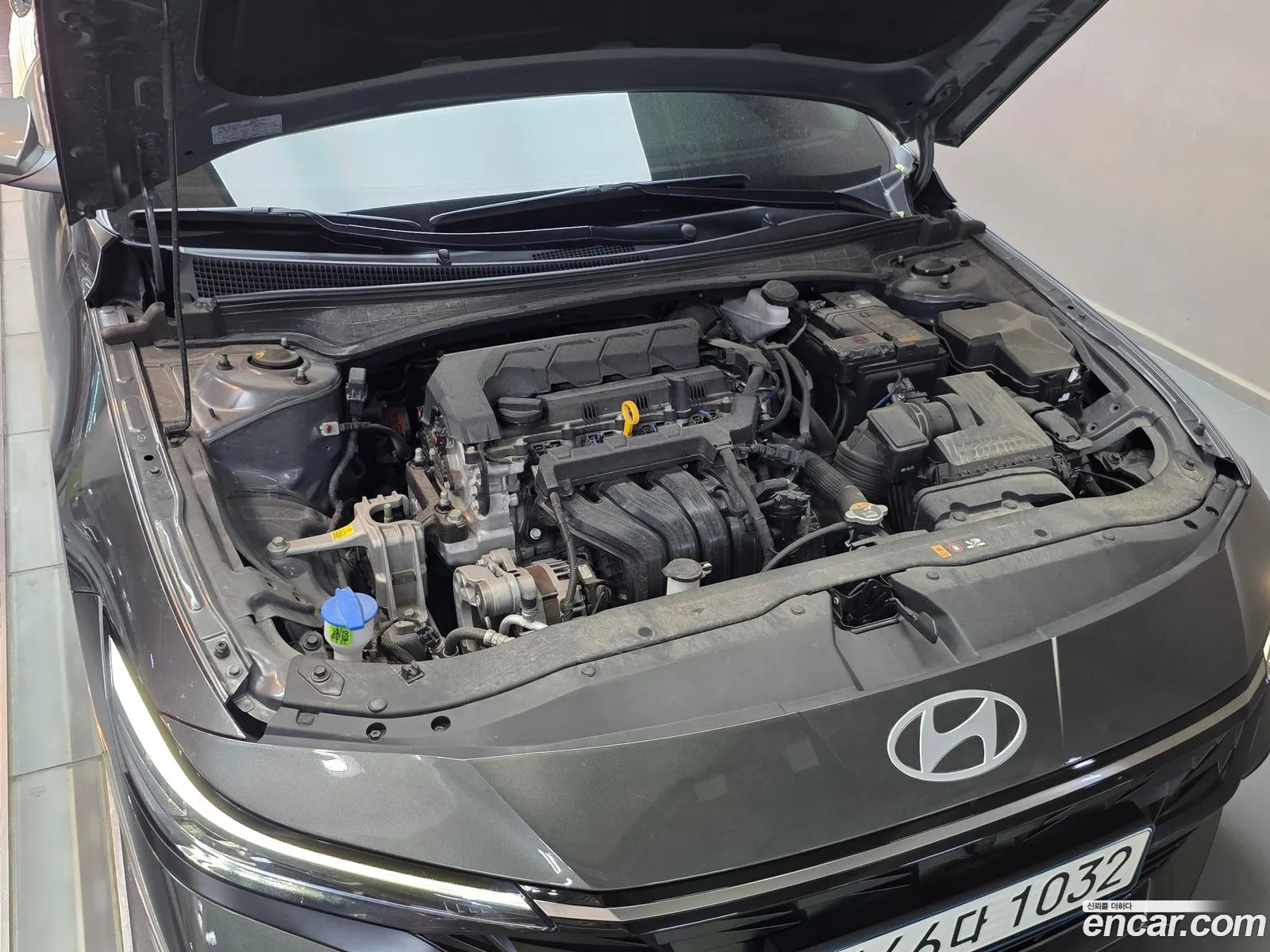 Hyundai Elantra 2023 — 8