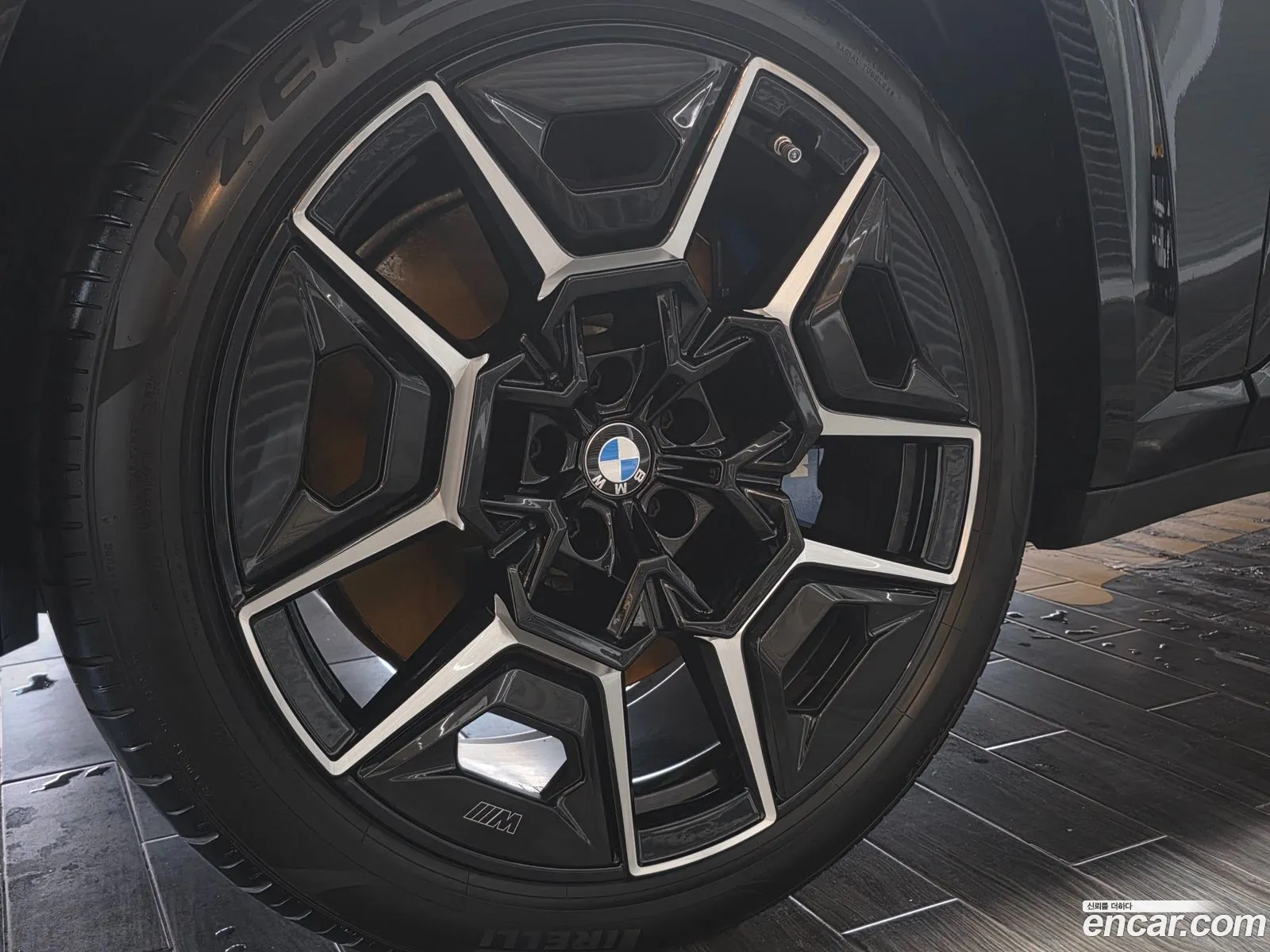BMW XM 2024 — 8