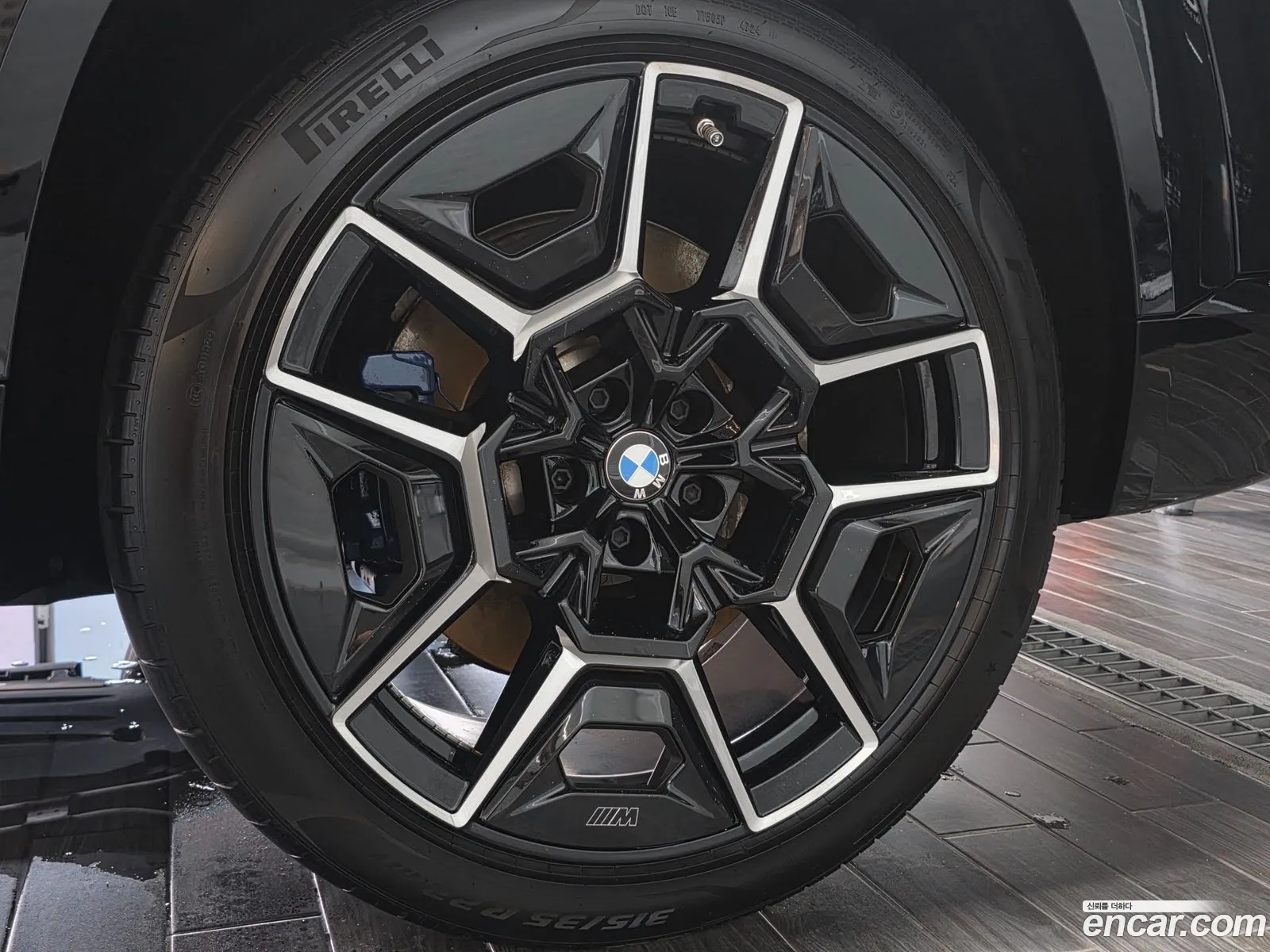 BMW XM 2024 — 18