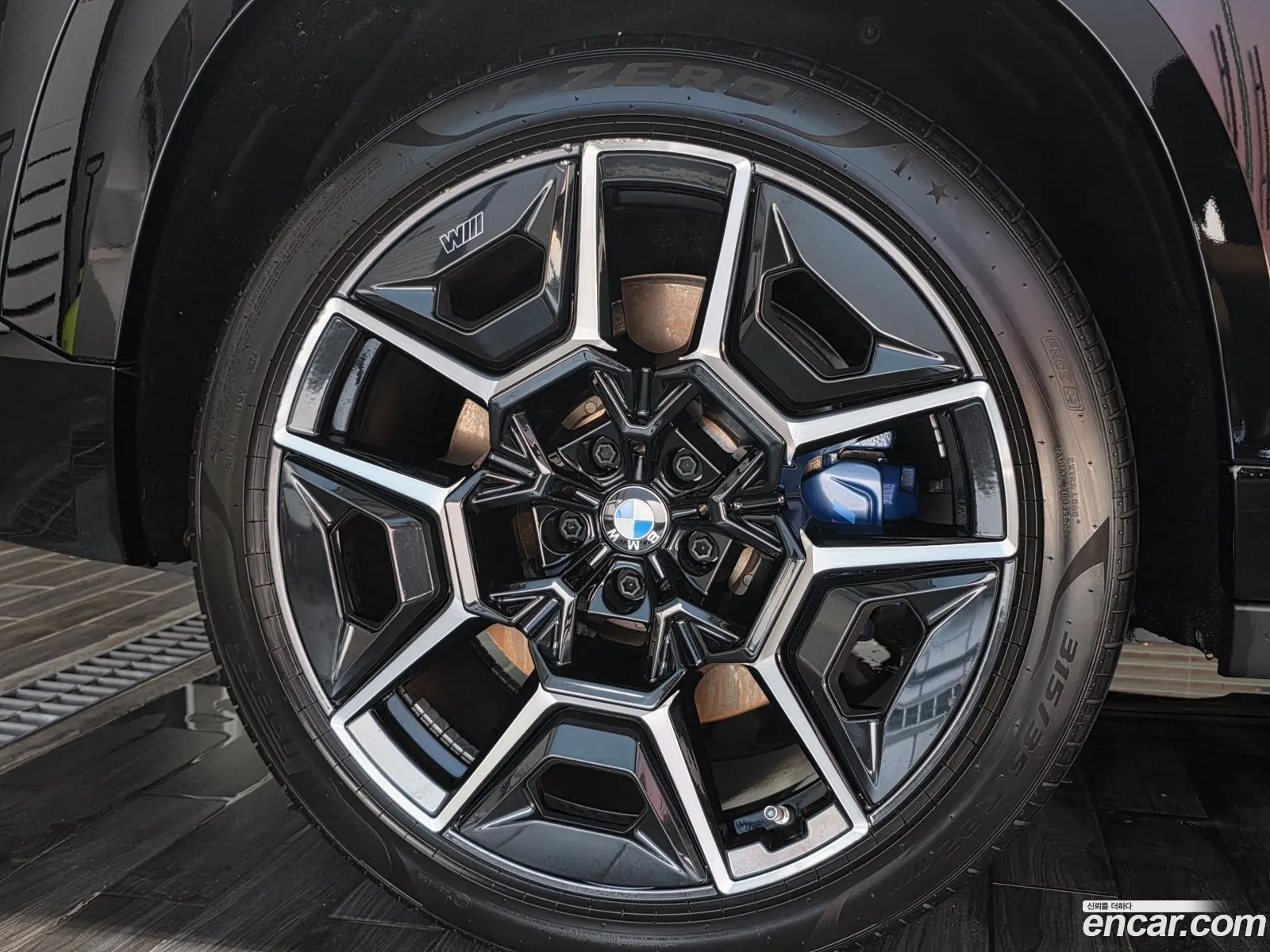 BMW XM 2024 — 12