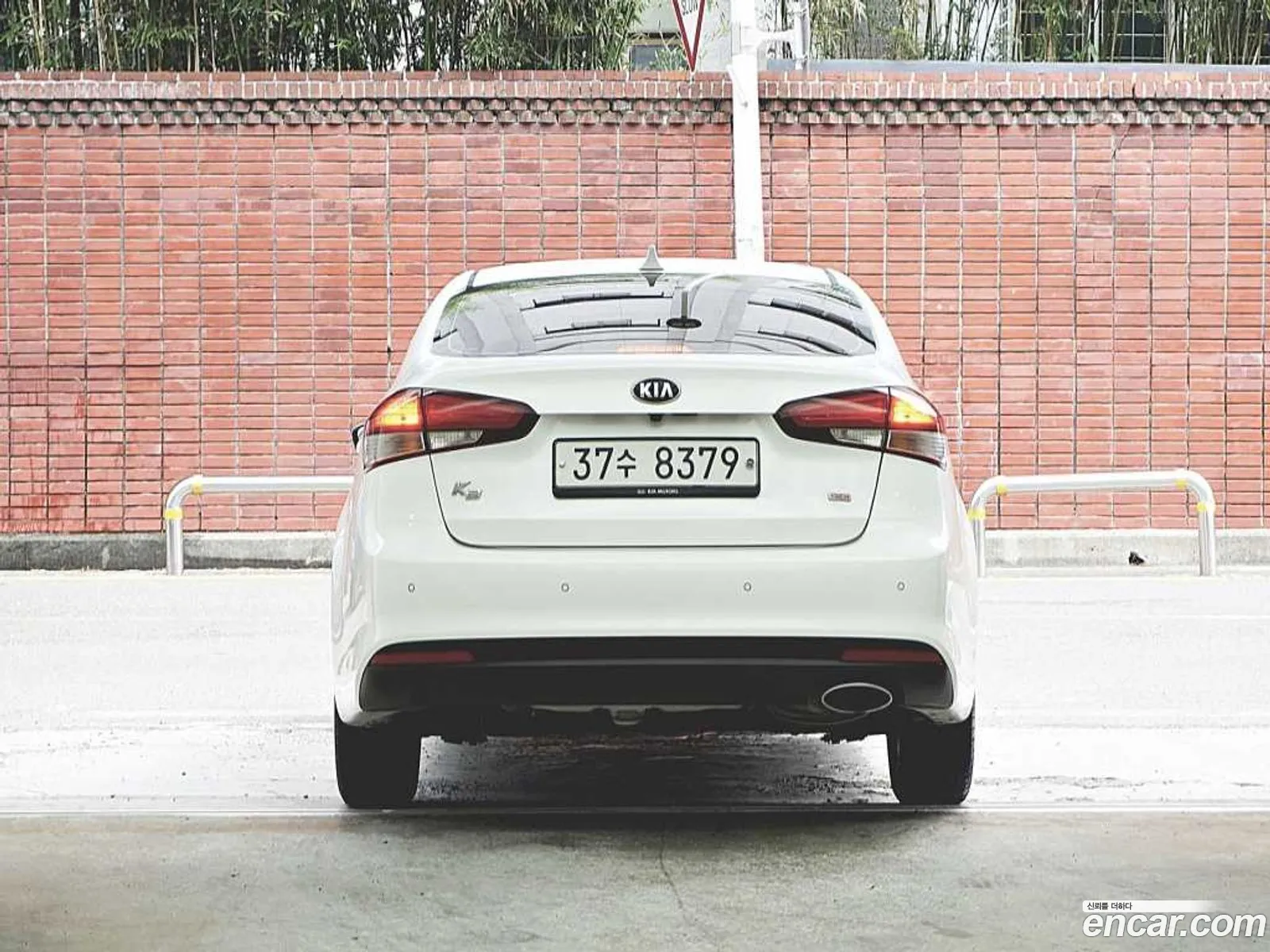 Kia K3 2017 — 17