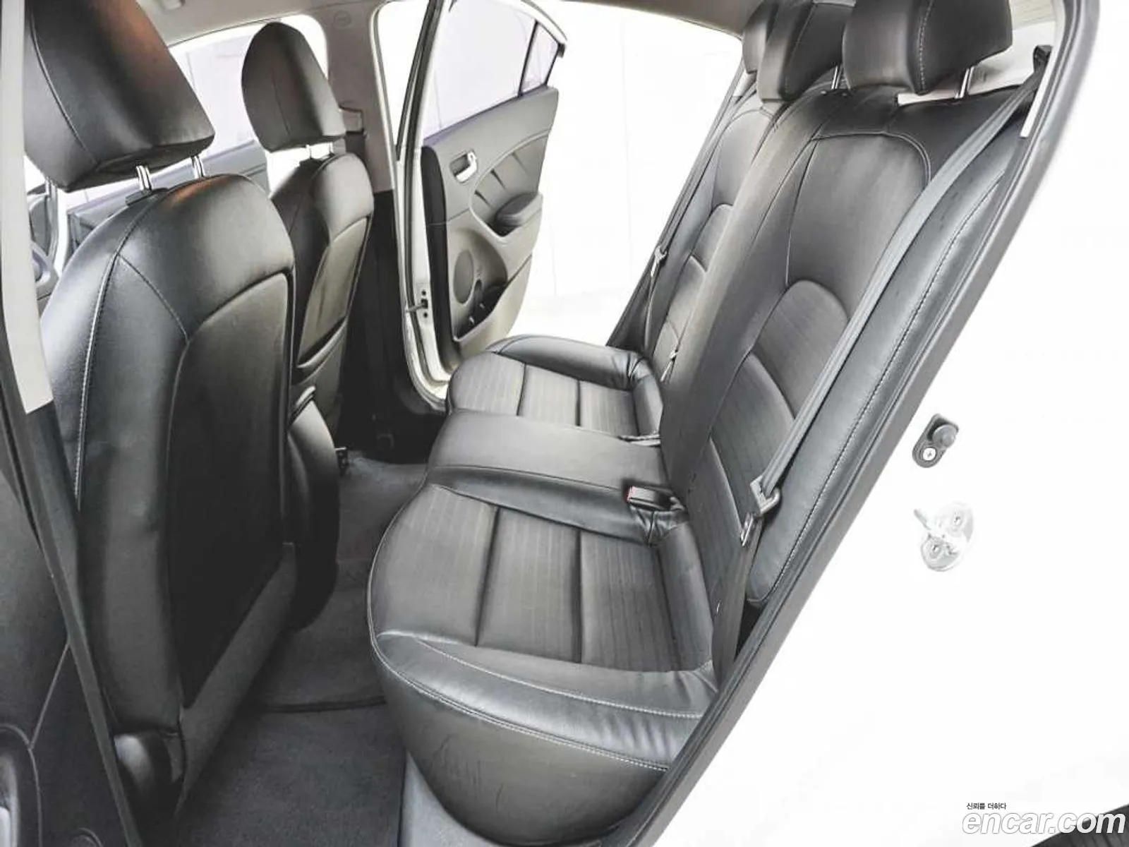 Kia K3 2017 — 8