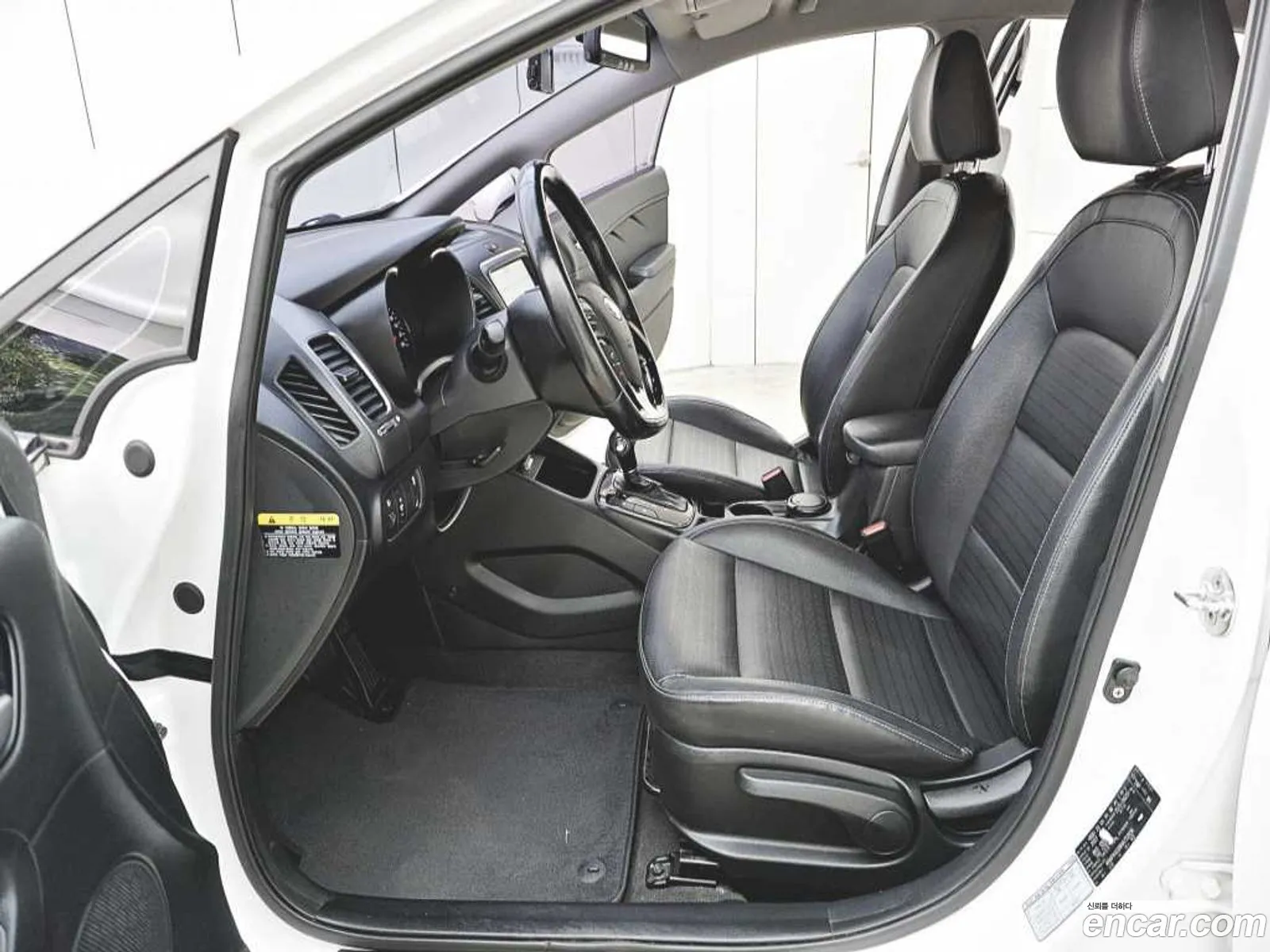 Kia K3 2017 — 19