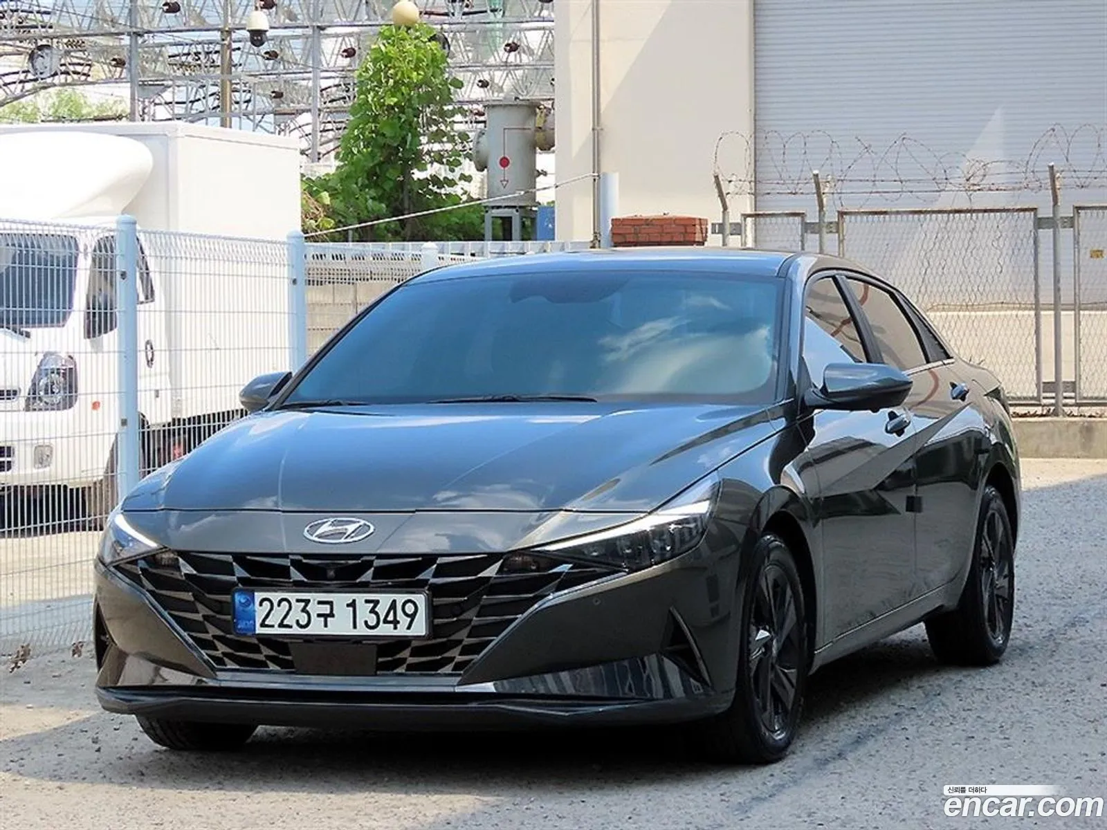 Hyundai Elantra 2021 — 14